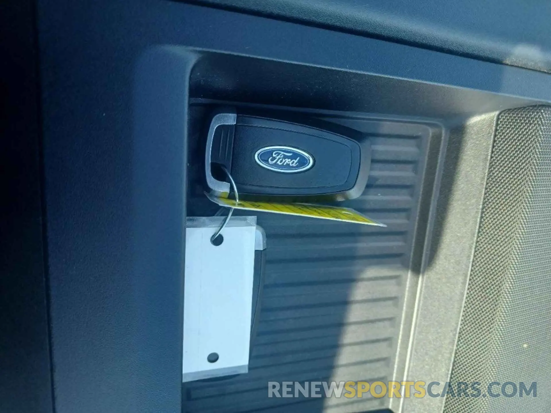 25 Photograph of a damaged car 1FTEW1EP1KKD58926 FORD F150 2019