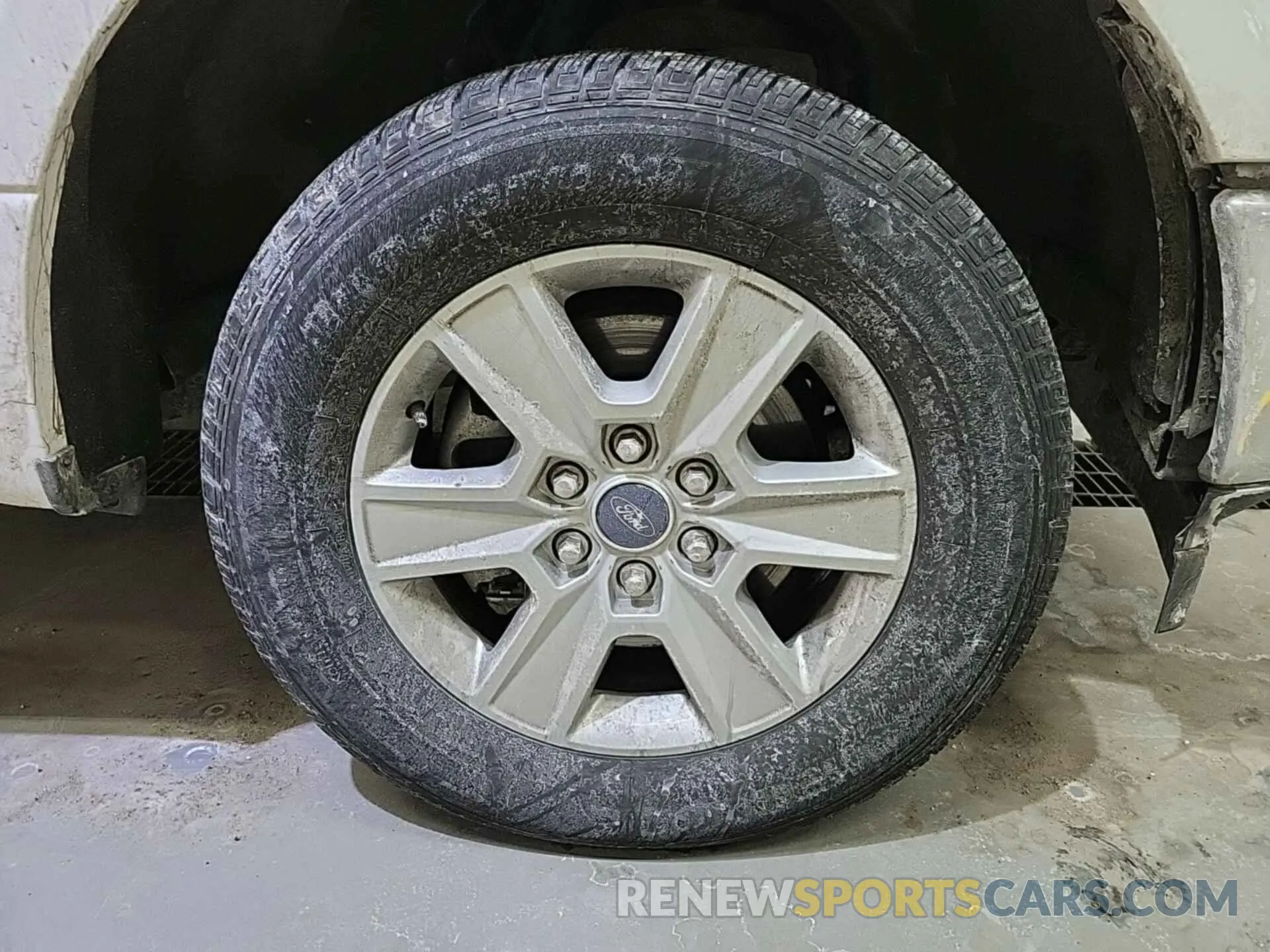 19 Photograph of a damaged car 1FTEX1C46KKE10542 FORD F150 2019