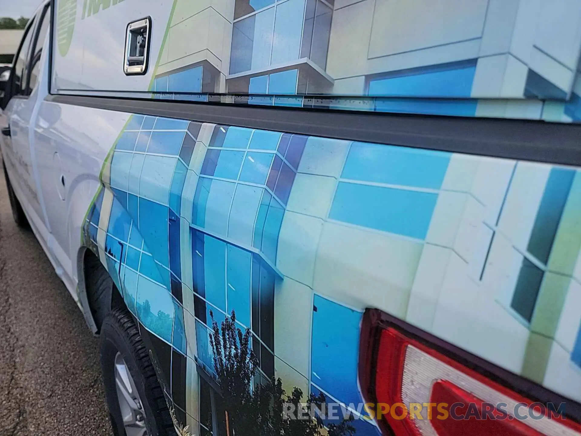 13 Photograph of a damaged car 1FTEX1C4XKKE18045 FORD F150 2019