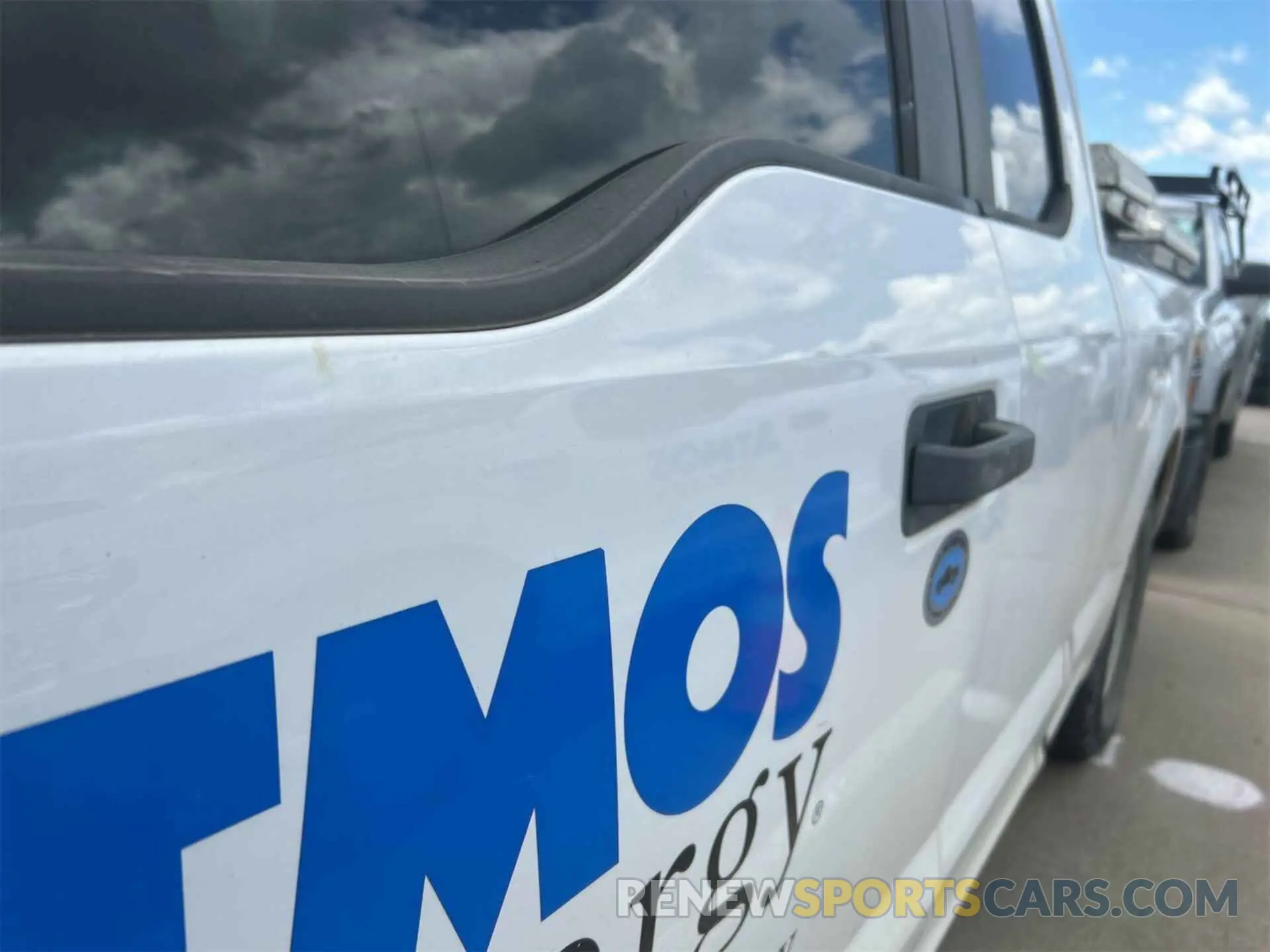 1 Photograph of a damaged car 1FTEX1C51KKD18005 FORD F150 2019