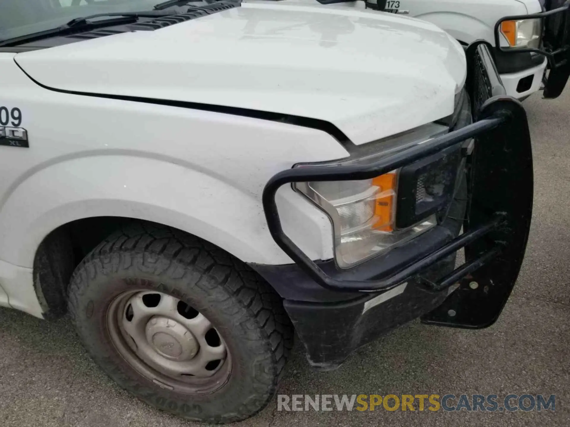 16 Photograph of a damaged car 1FTEX1CB0KKC55548 FORD F150 2019