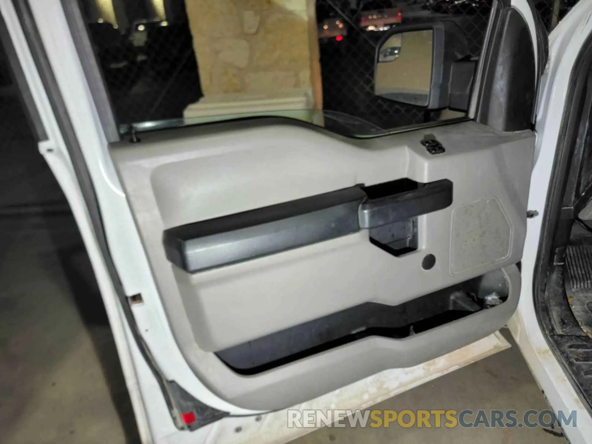 17 Photograph of a damaged car 1FTEX1CB0KKC55548 FORD F150 2019