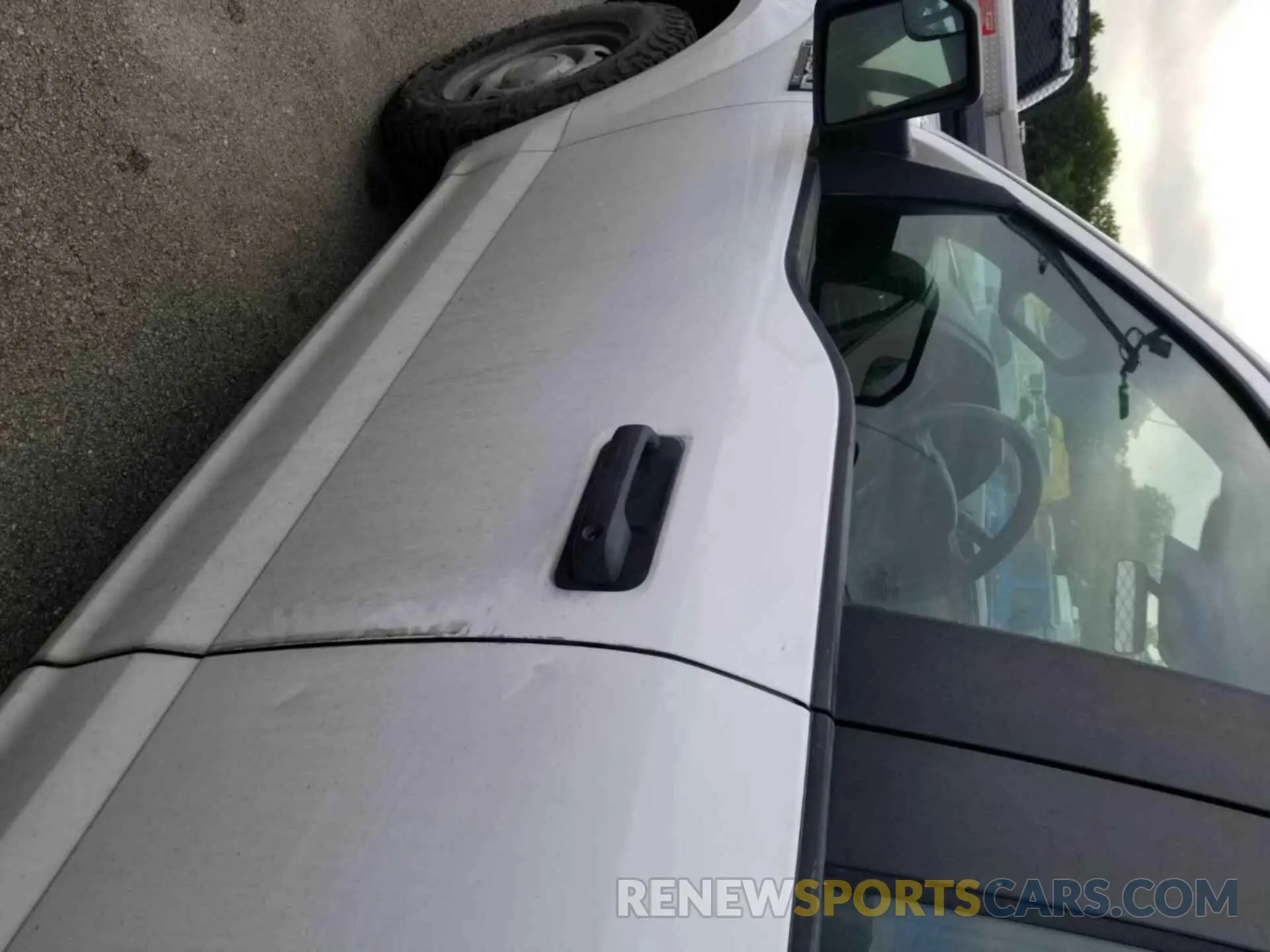 4 Photograph of a damaged car 1FTEX1CB0KKC55548 FORD F150 2019