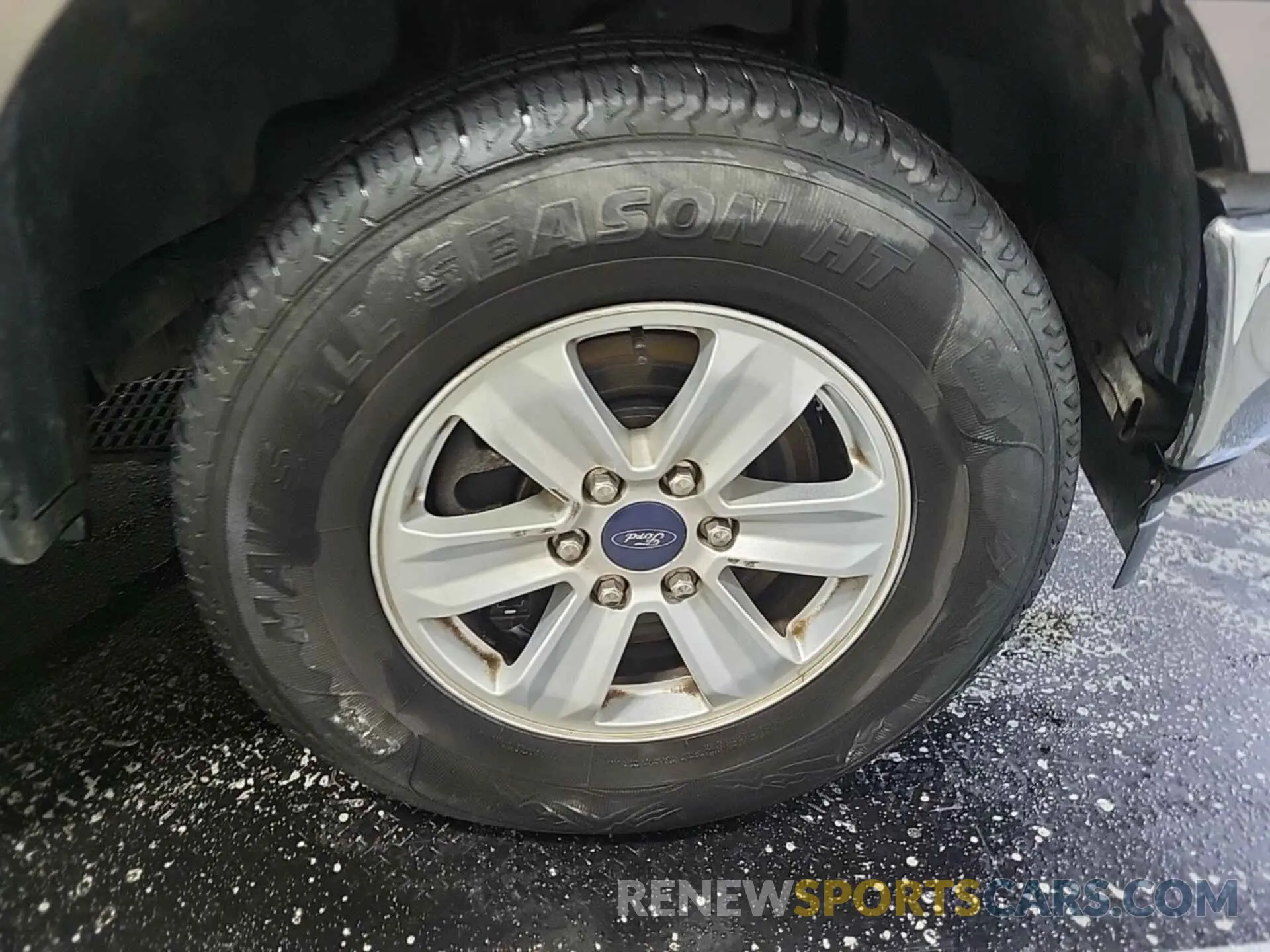 26 Photograph of a damaged car 1FTEX1EB0KKC55854 FORD F150 2019