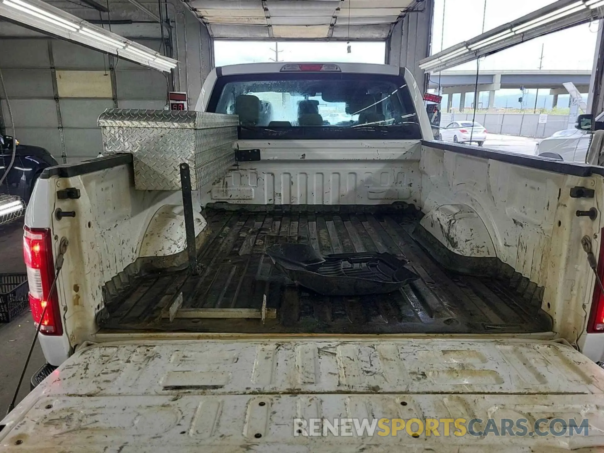 11 Photograph of a damaged car 1FTEX1EB1KKD33686 FORD F150 2019