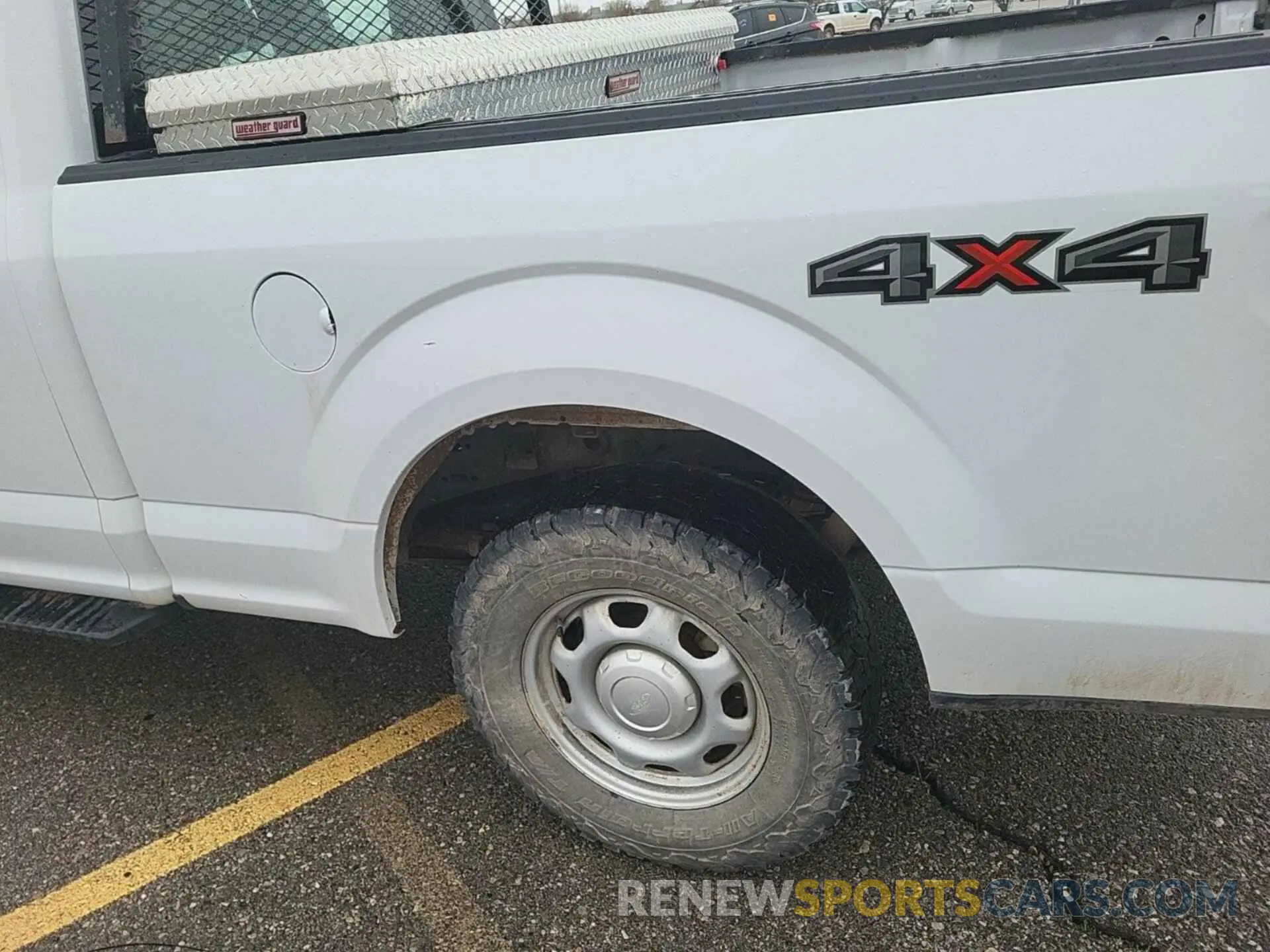 16 Photograph of a damaged car 1FTEX1EB2KKD00664 FORD F150 2019
