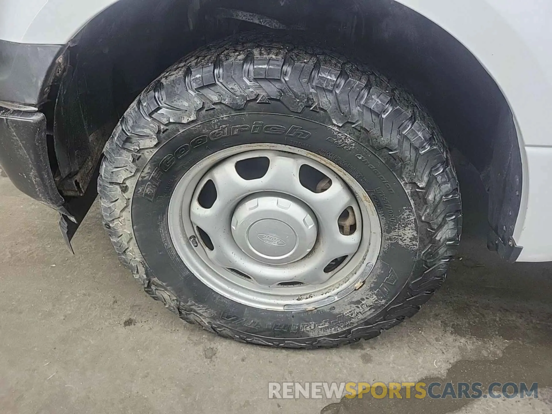 31 Photograph of a damaged car 1FTEX1EB2KKD00664 FORD F150 2019
