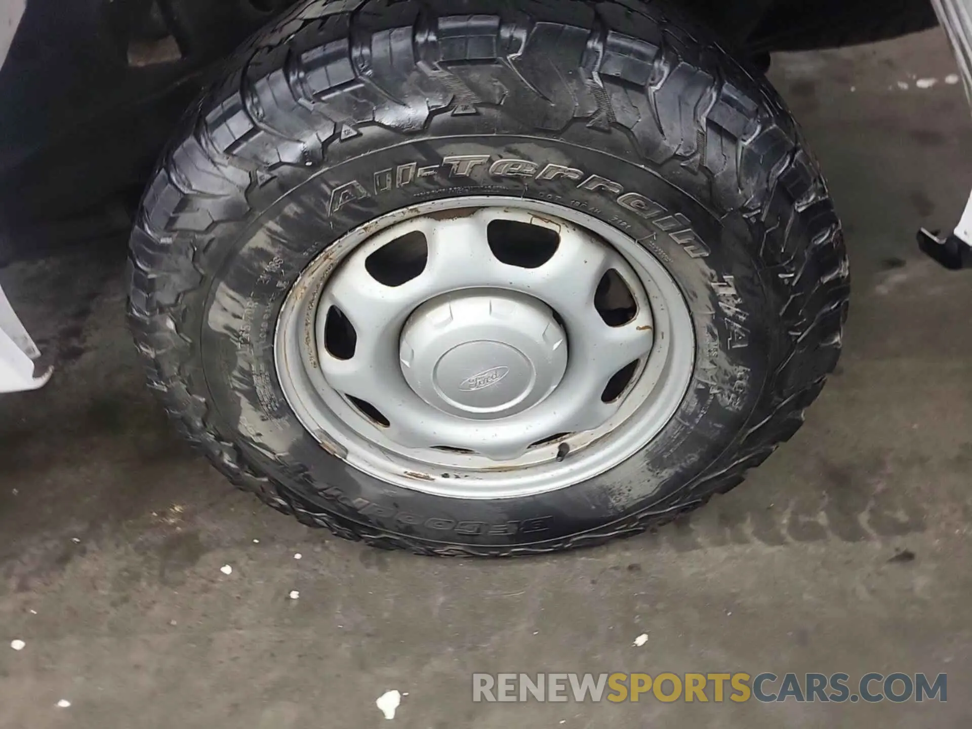 34 Photograph of a damaged car 1FTEX1EB2KKD00664 FORD F150 2019