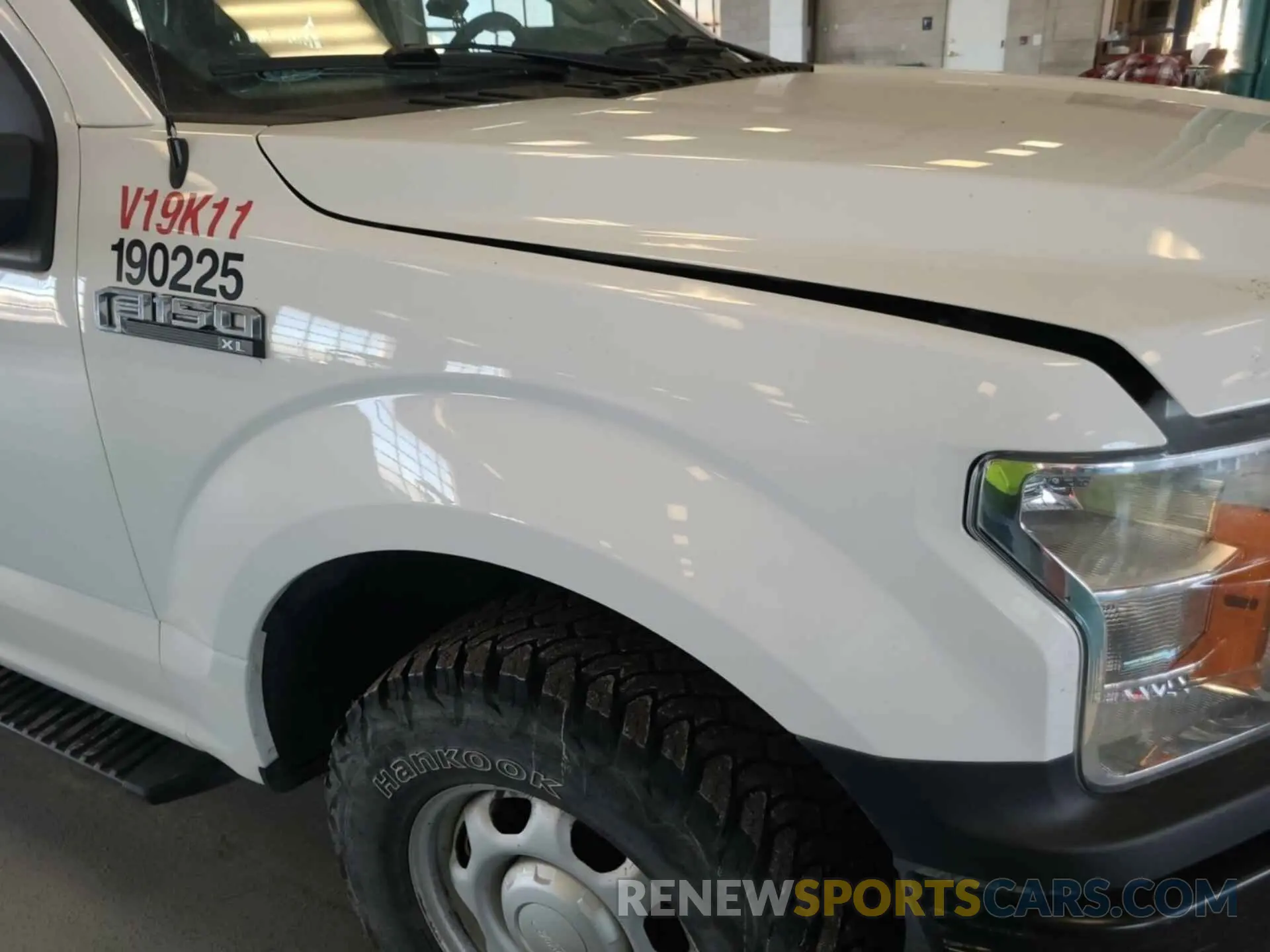 28 Photograph of a damaged car 1FTEX1EB3KKD65328 FORD F150 2019