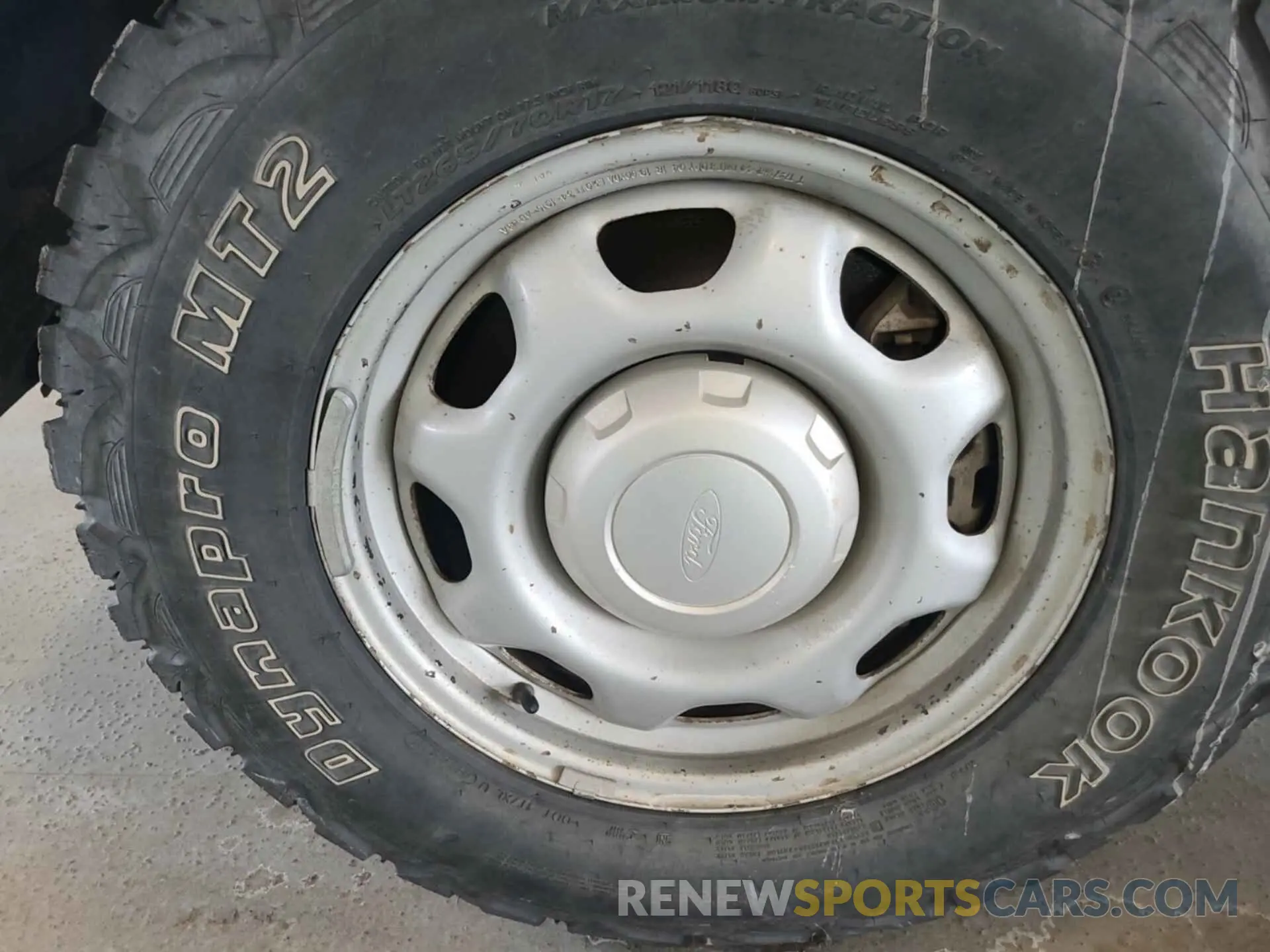 6 Photograph of a damaged car 1FTEX1EB3KKD65328 FORD F150 2019