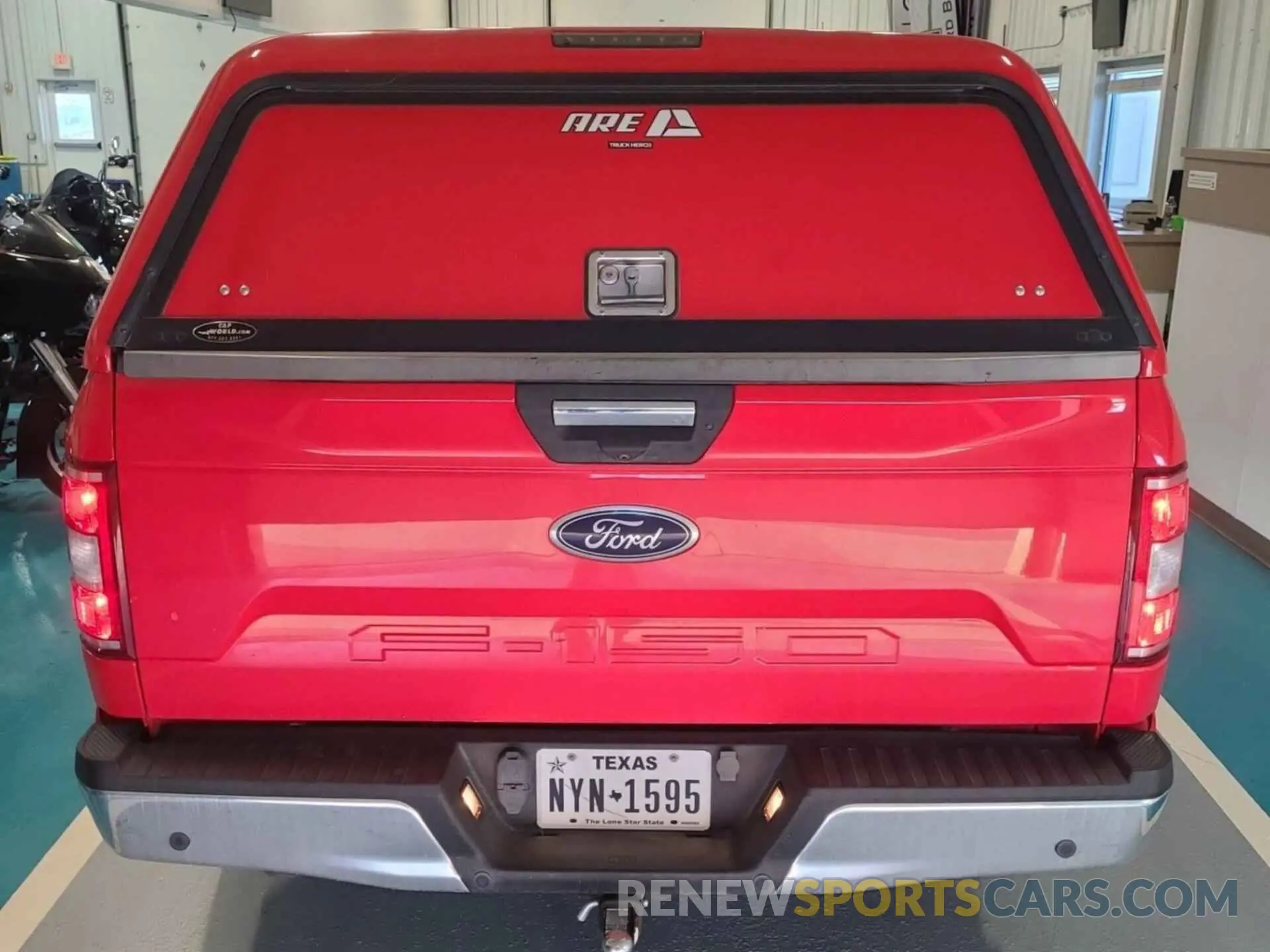 28 Photograph of a damaged car 1FTEX1EB5KKD36011 FORD F150 2019
