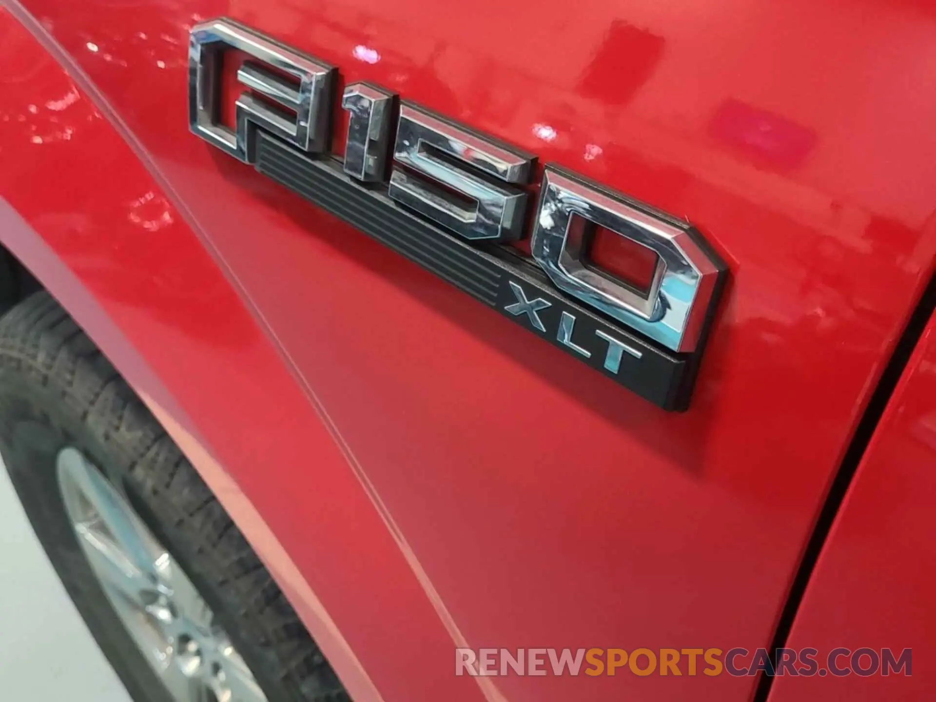 8 Photograph of a damaged car 1FTEX1EB5KKD36011 FORD F150 2019