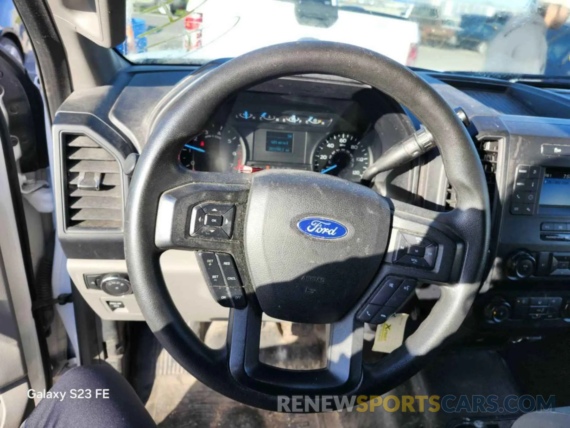 18 Photograph of a damaged car 1FTEX1EP1KKD58924 FORD F150 2019