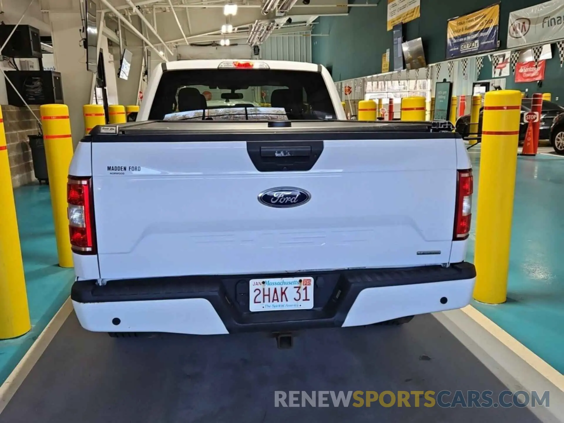 18 Photograph of a damaged car 1FTEX1EP6KKD58840 FORD F150 2019