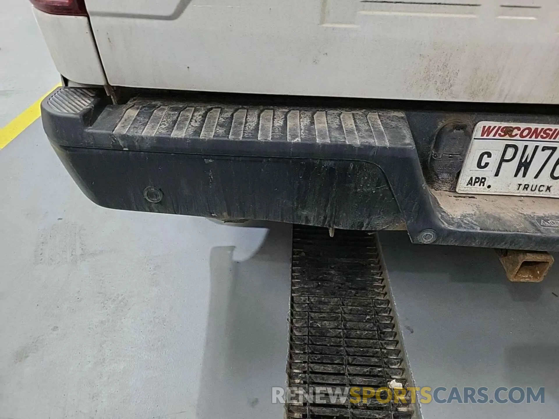 28 Photograph of a damaged car 1FTEX1EPXKKD65354 FORD F150 2019