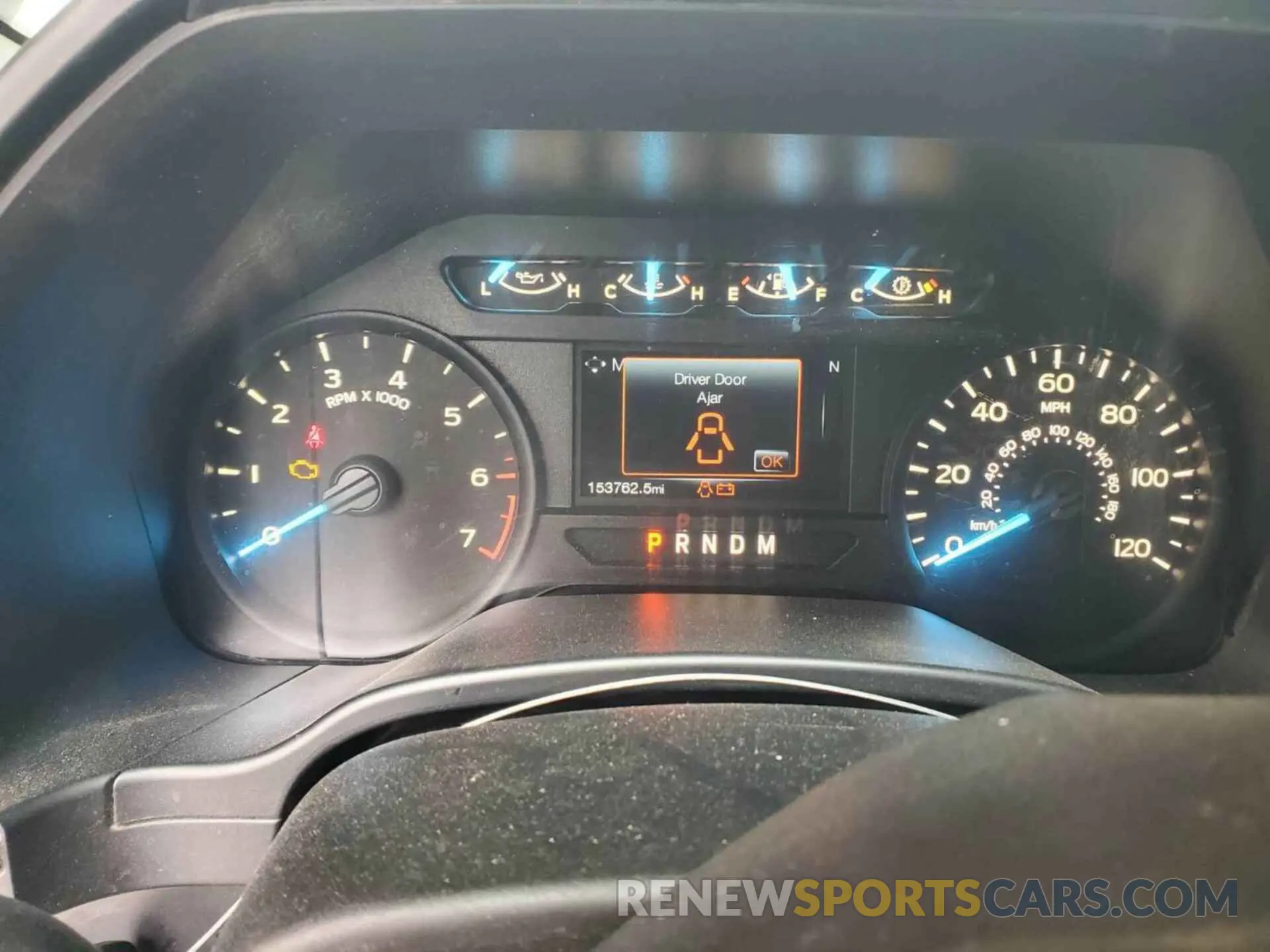 18 Photograph of a damaged car 1FTFW1E51KKE41551 FORD F150 2019