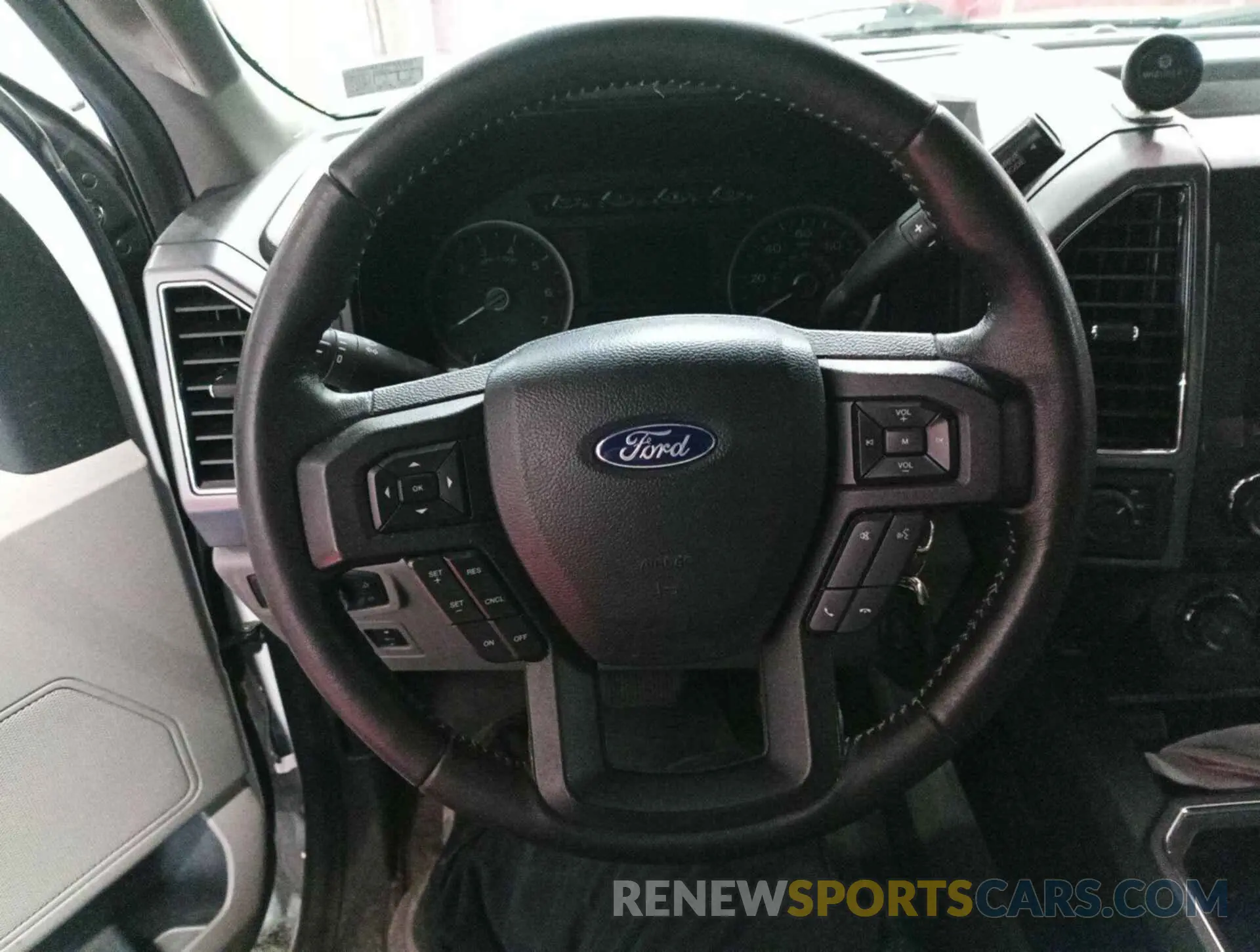 28 Photograph of a damaged car 1FTFW1E57KKD52051 FORD F150 2019
