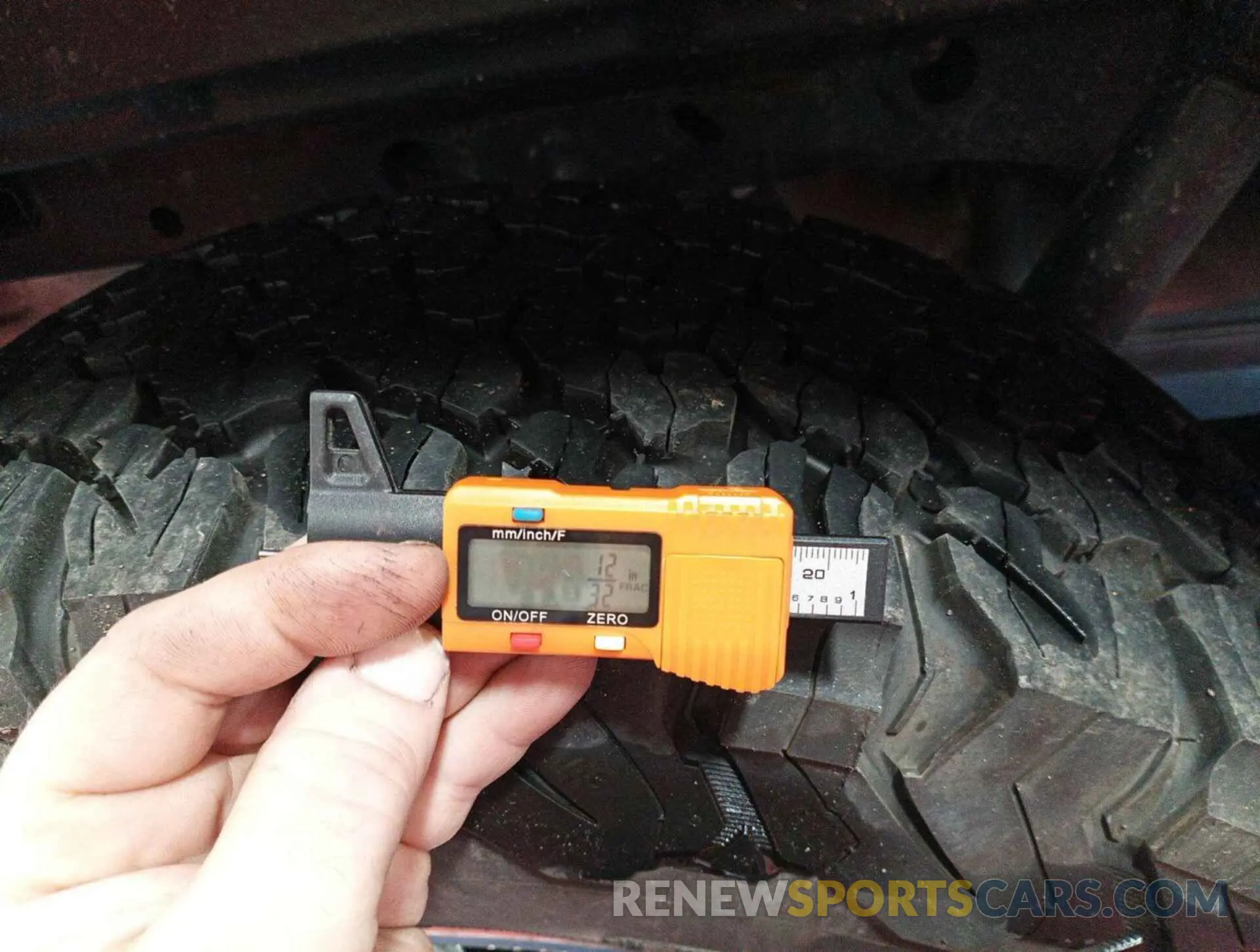 39 Photograph of a damaged car 1FTFW1E57KKD52051 FORD F150 2019