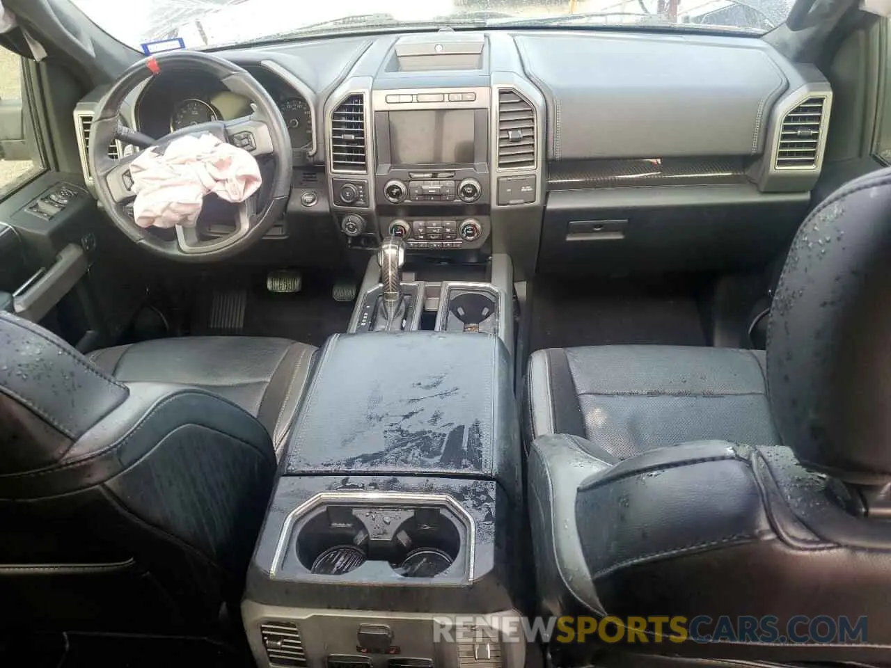 8 Photograph of a damaged car 1FTFW1RG0KFC08135 FORD F150 2019