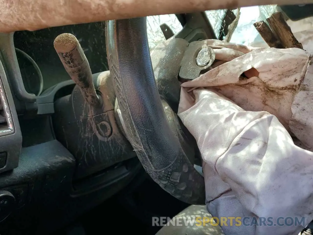 9 Photograph of a damaged car 1FTFW1RG5KFA52397 FORD F150 2019