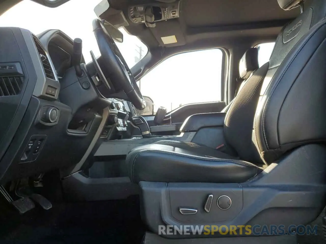 7 Photograph of a damaged car 1FTFW1RG7KFB96436 FORD F150 2019