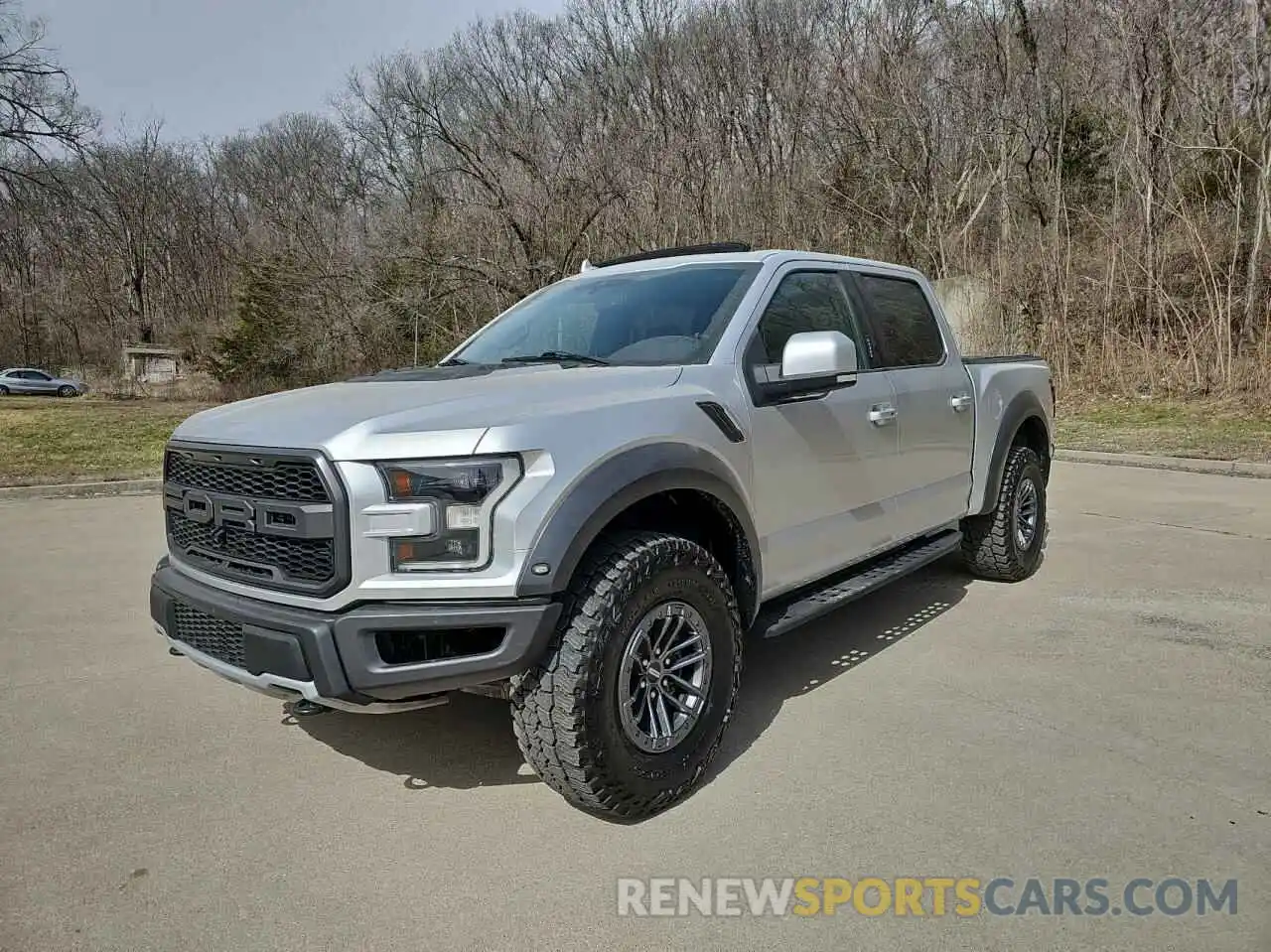 2 Photograph of a damaged car 1FTFW1RG9KFB82084 FORD F150 2019