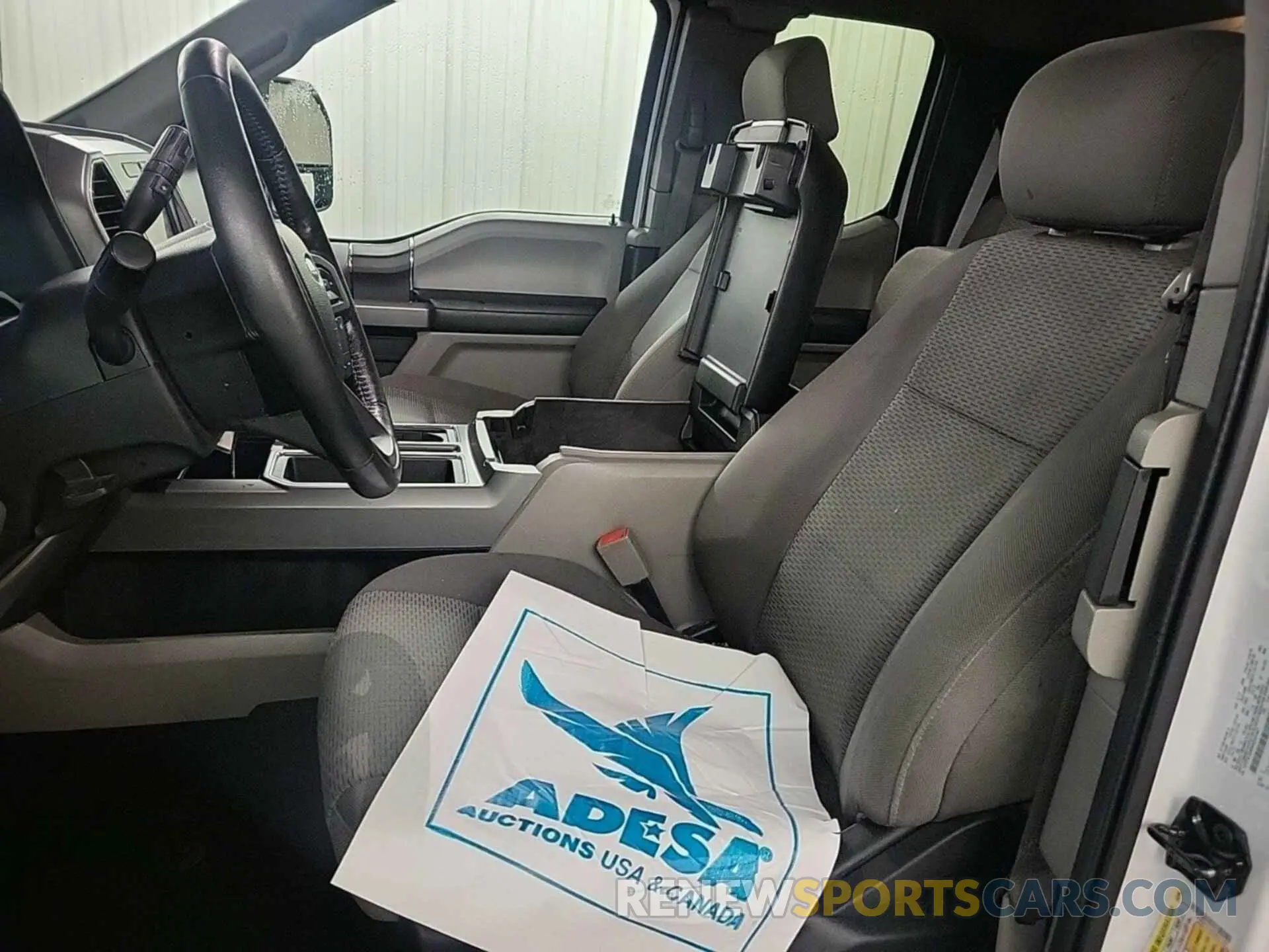 10 Photograph of a damaged car 1FTFX1E40KKE41447 FORD F150 2019