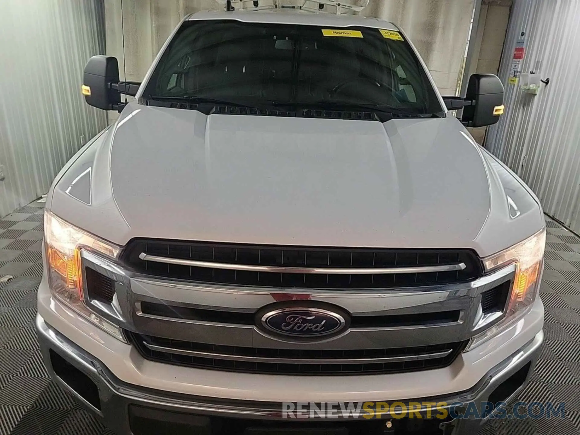 17 Photograph of a damaged car 1FTFX1E40KKE41447 FORD F150 2019