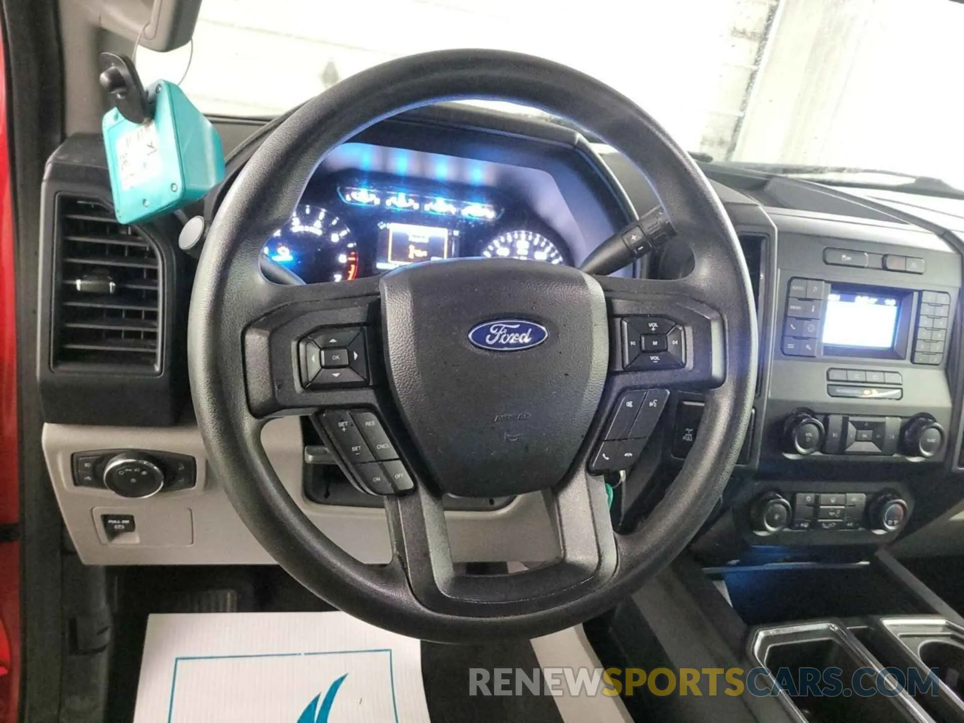 18 Photograph of a damaged car 1FTFX1E42KKE85272 FORD F150 2019
