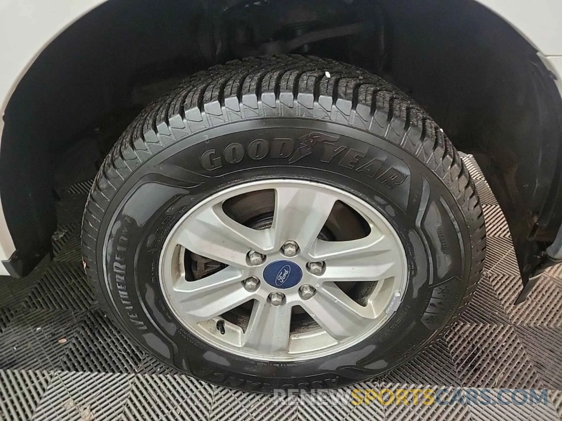 25 Photograph of a damaged car 1FTFX1E44KKC43454 FORD F150 2019