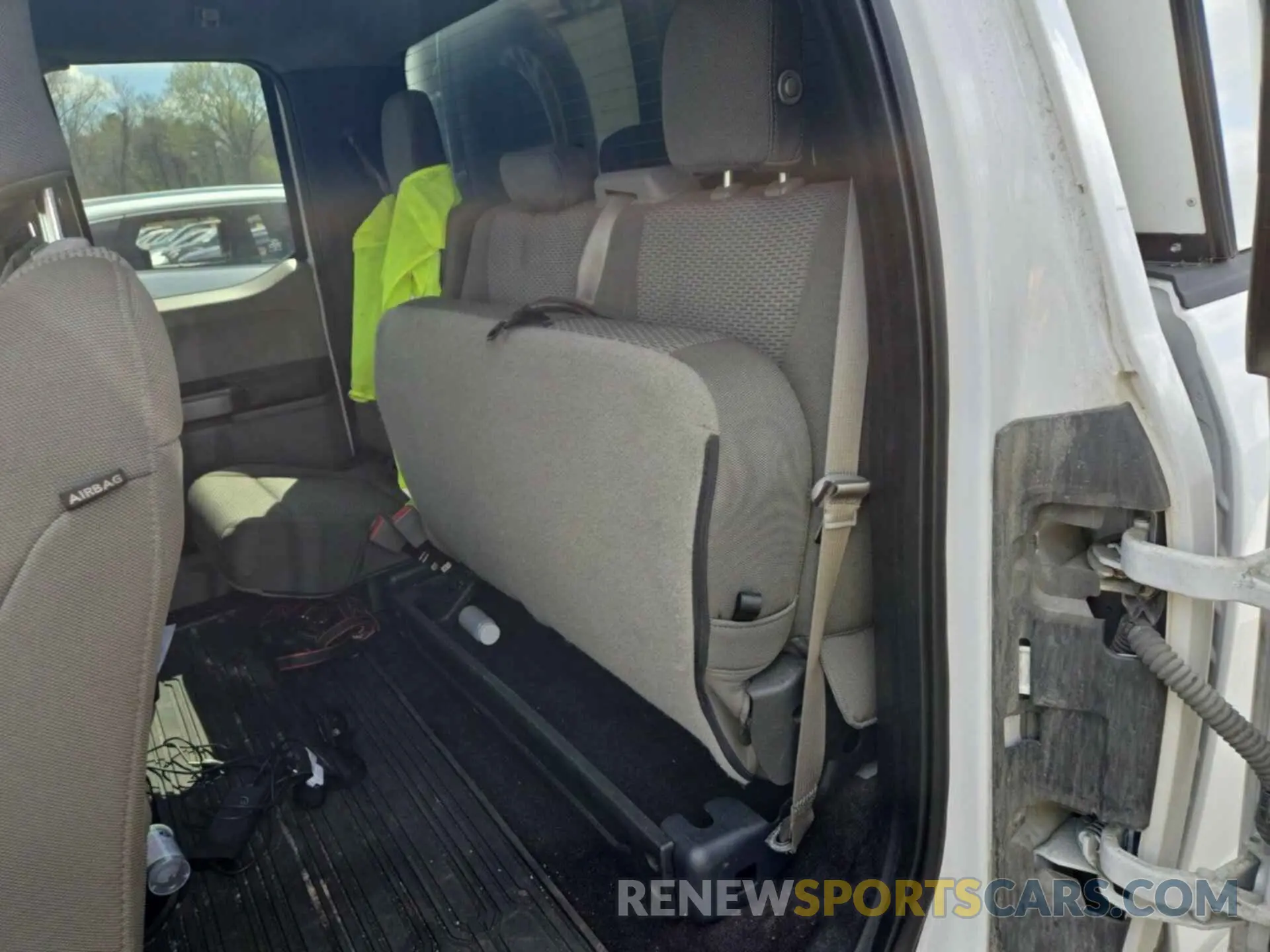 29 Photograph of a damaged car 1FTFX1E44KKC43454 FORD F150 2019