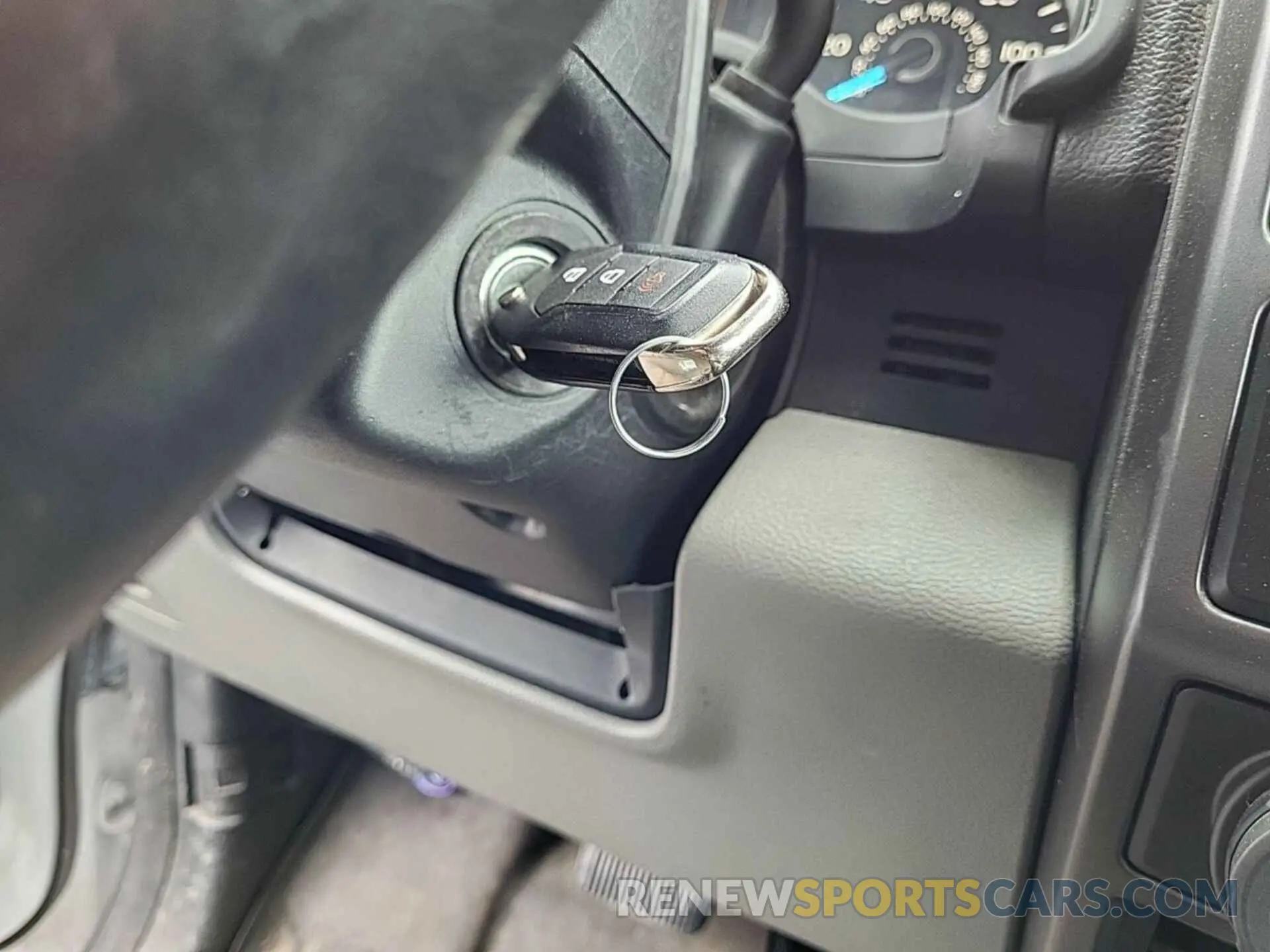 18 Photograph of a damaged car 1FTFX1E48KKC43599 FORD F150 2019