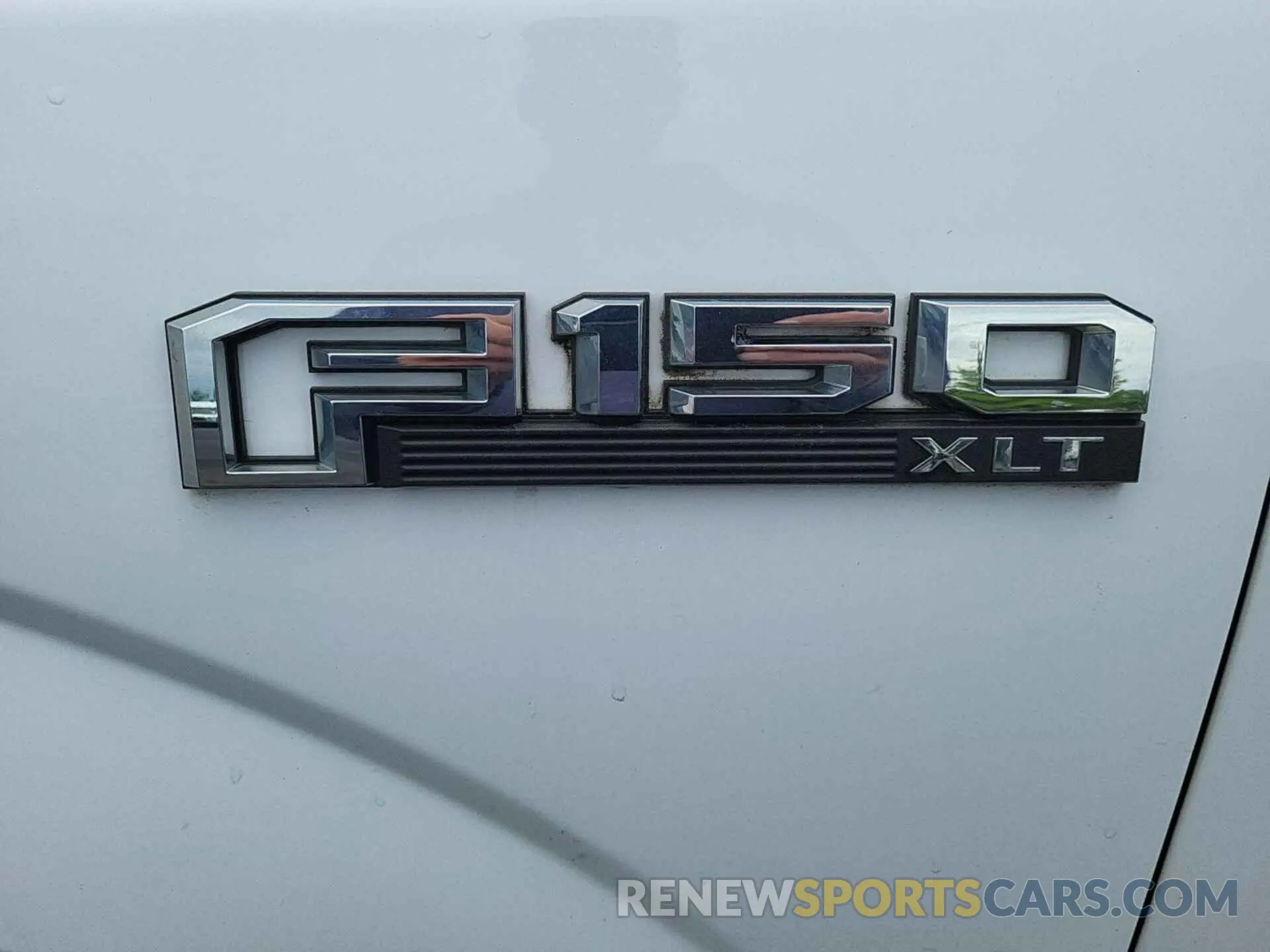 9 Photograph of a damaged car 1FTFX1E48KKC43599 FORD F150 2019