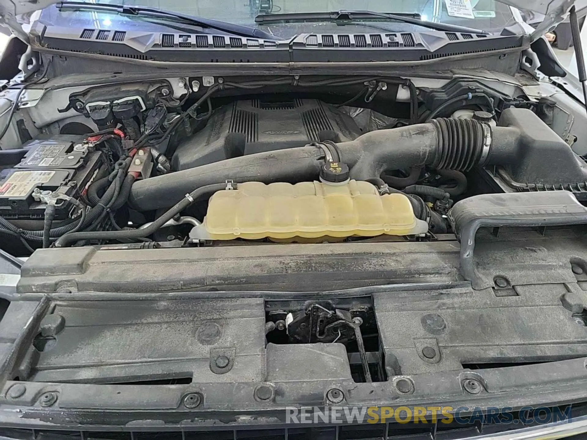 9 Photograph of a damaged car 1FTFX1E48KKC43621 FORD F150 2019