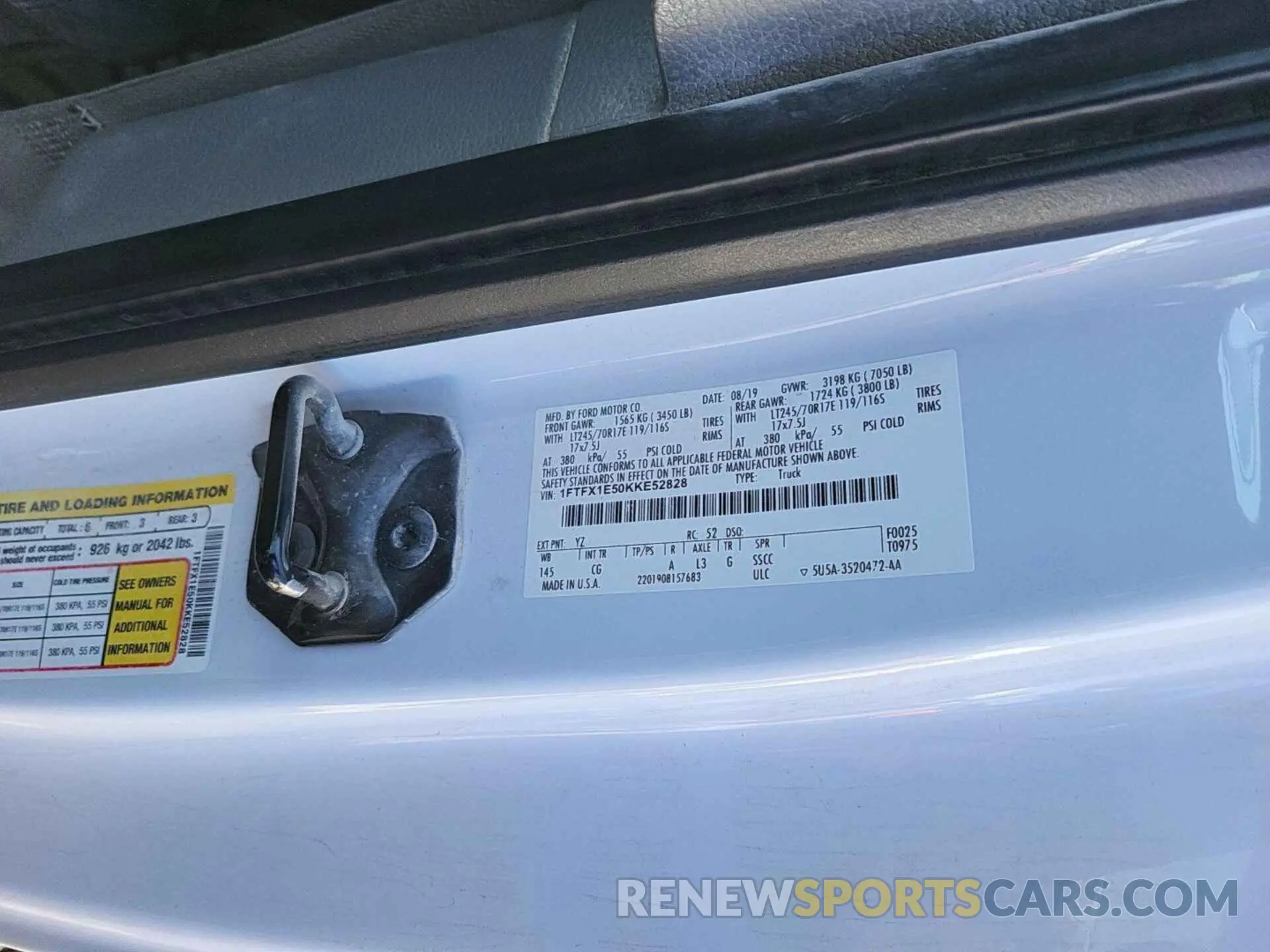 11 Photograph of a damaged car 1FTFX1E50KKE52828 FORD F150 2019