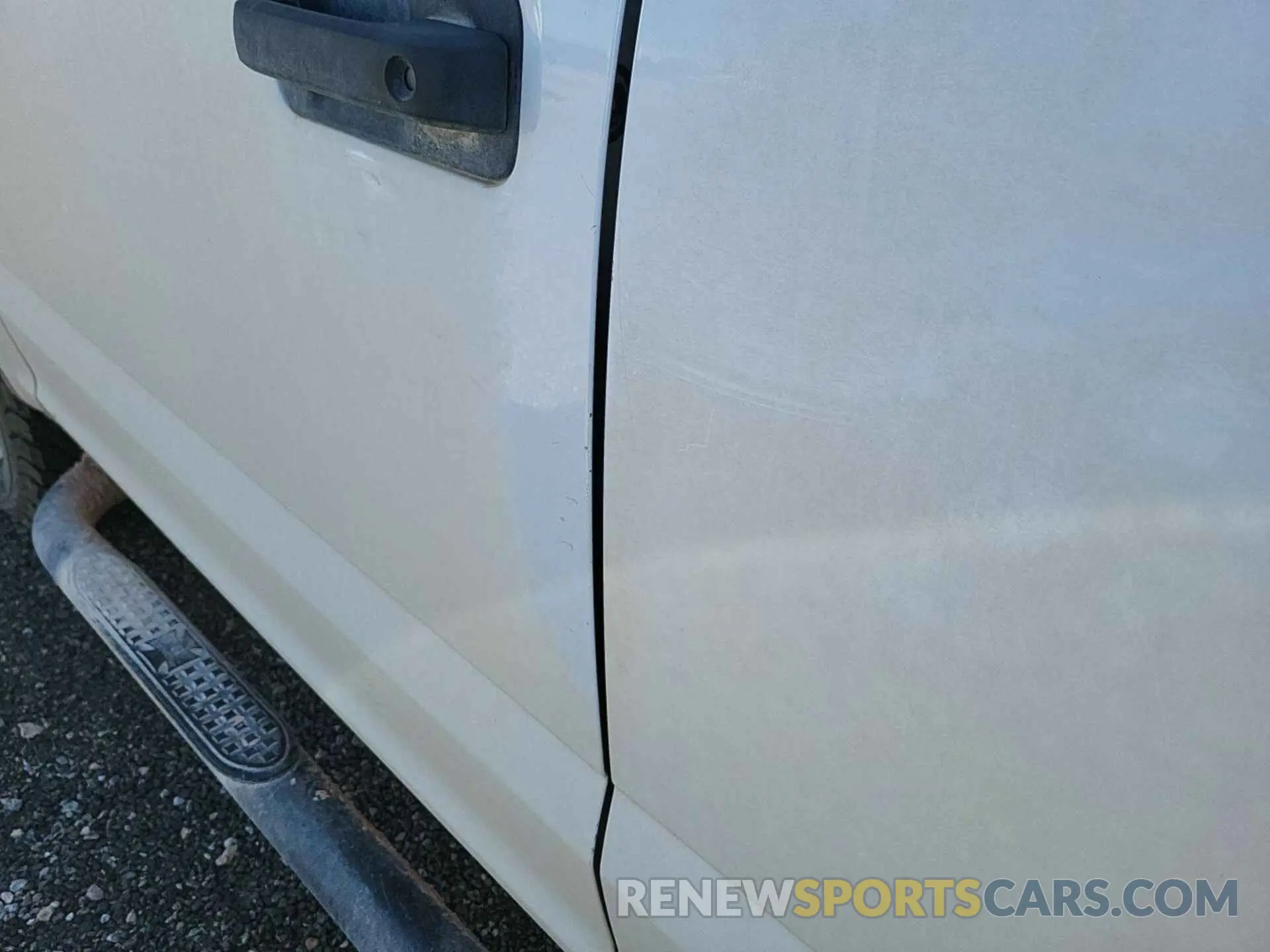 21 Photograph of a damaged car 1FTFX1E50KKE52828 FORD F150 2019