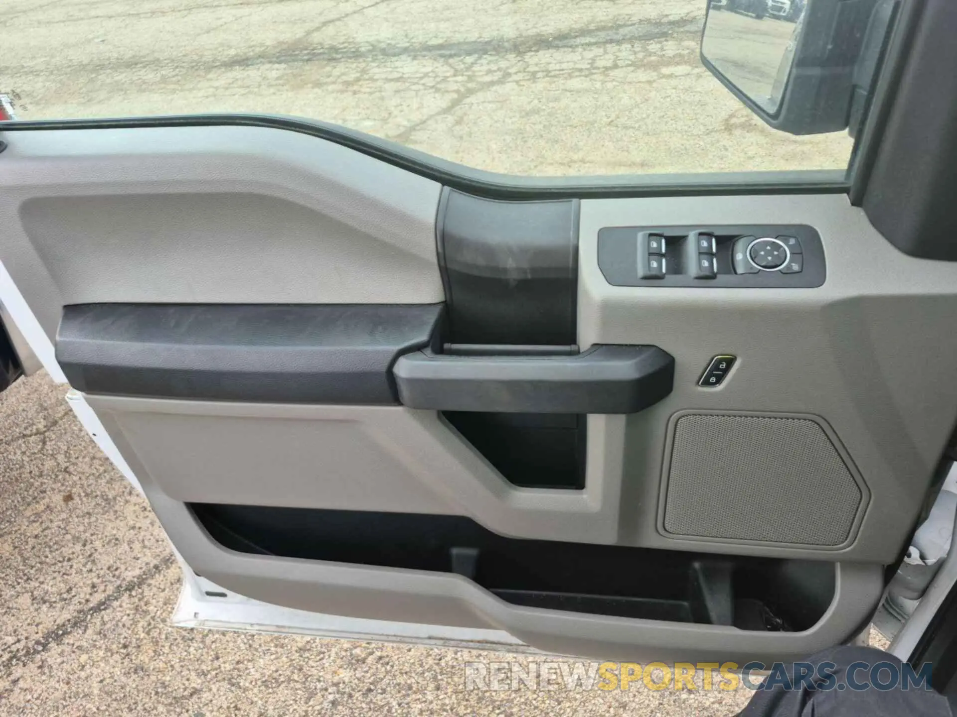 15 Photograph of a damaged car 1FTFX1E52KKC13801 FORD F150 2019