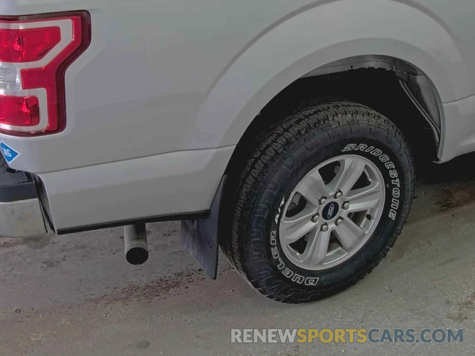 11 Photograph of a damaged car 1FTFX1E55KKE85338 FORD F150 2019