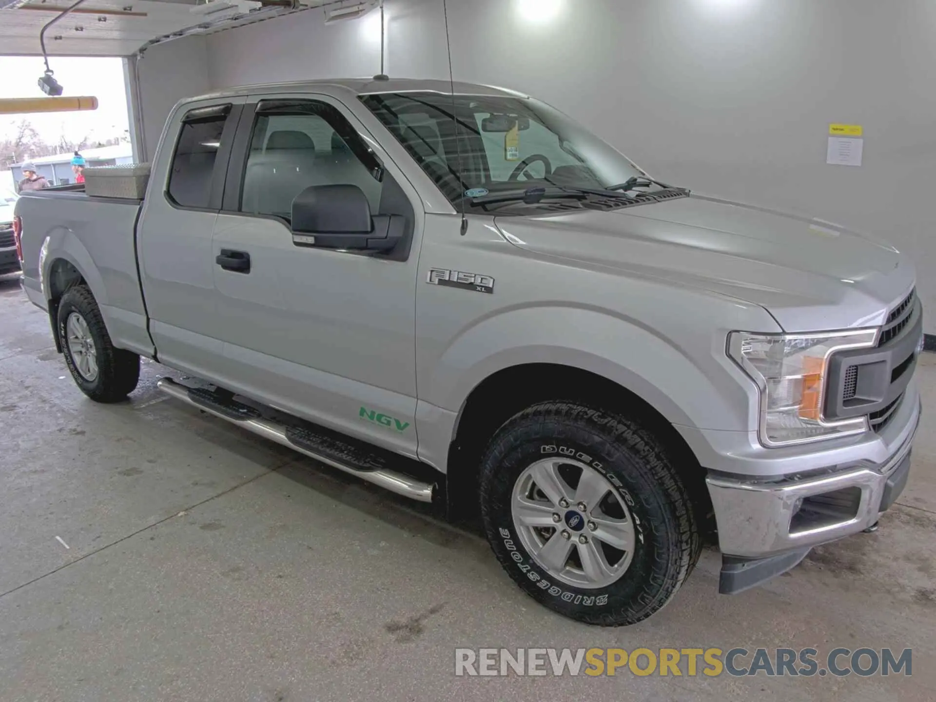 18 Photograph of a damaged car 1FTFX1E55KKE85338 FORD F150 2019