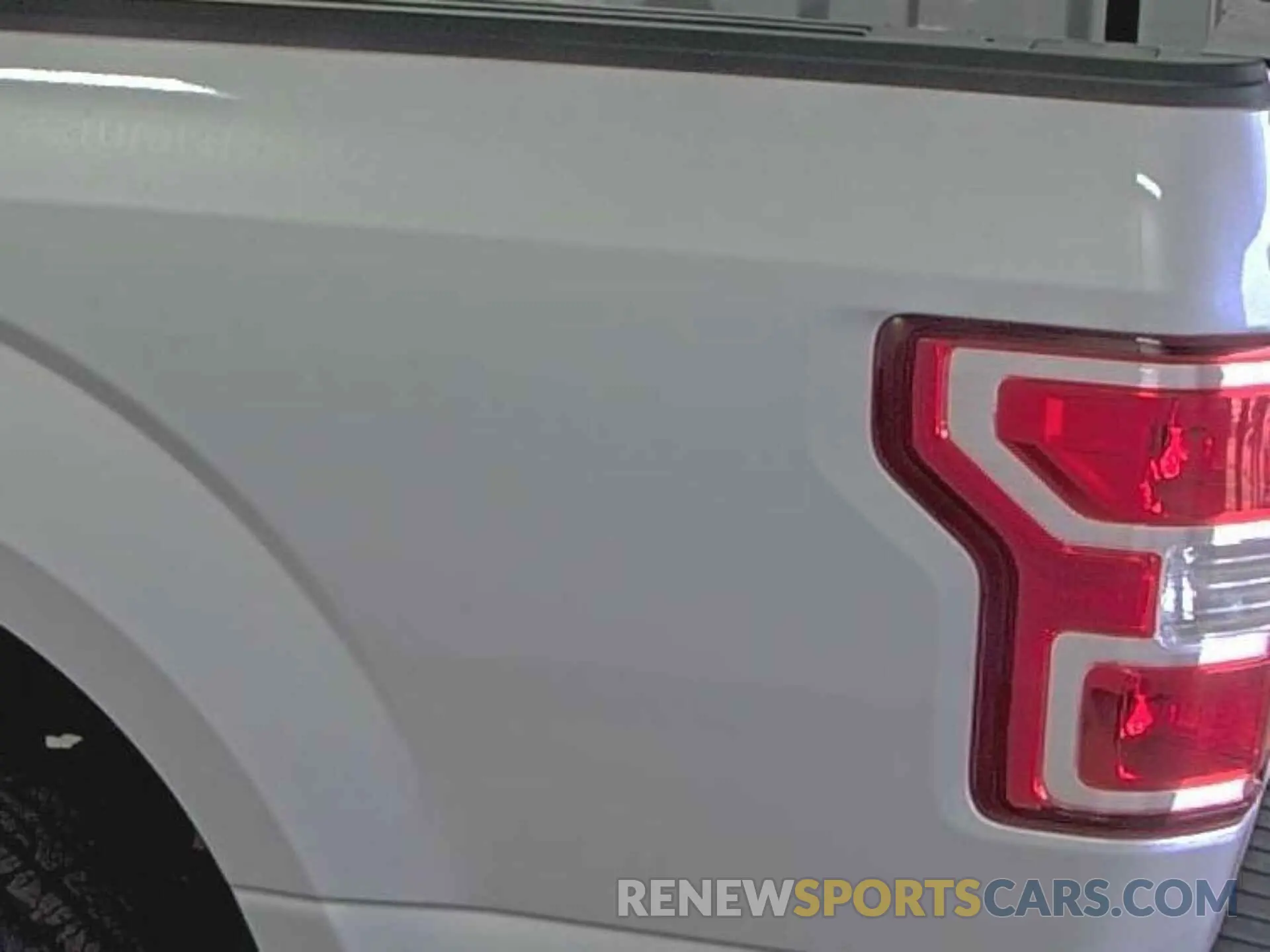 21 Photograph of a damaged car 1FTFX1E55KKE85338 FORD F150 2019