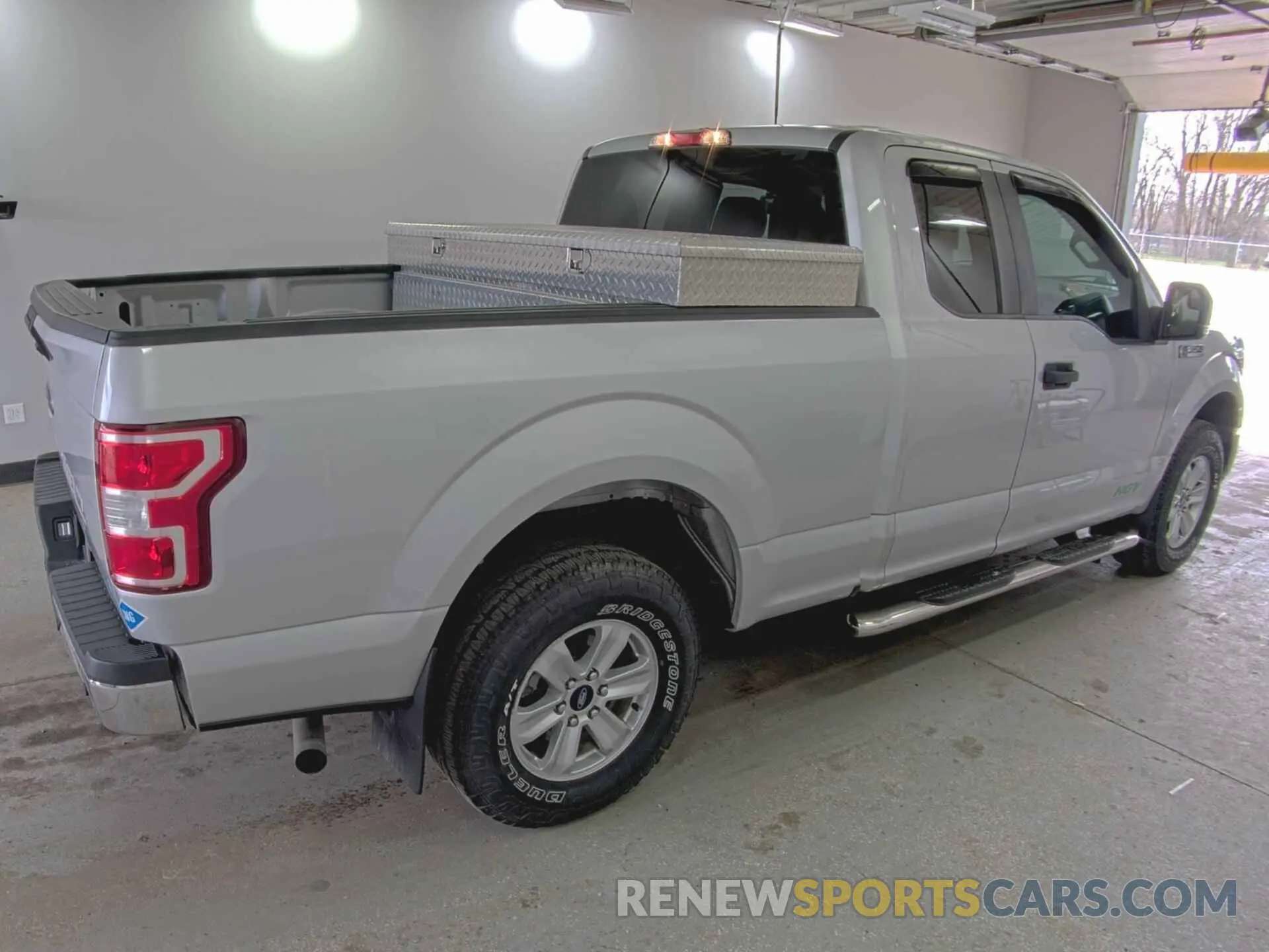 8 Photograph of a damaged car 1FTFX1E55KKE85338 FORD F150 2019