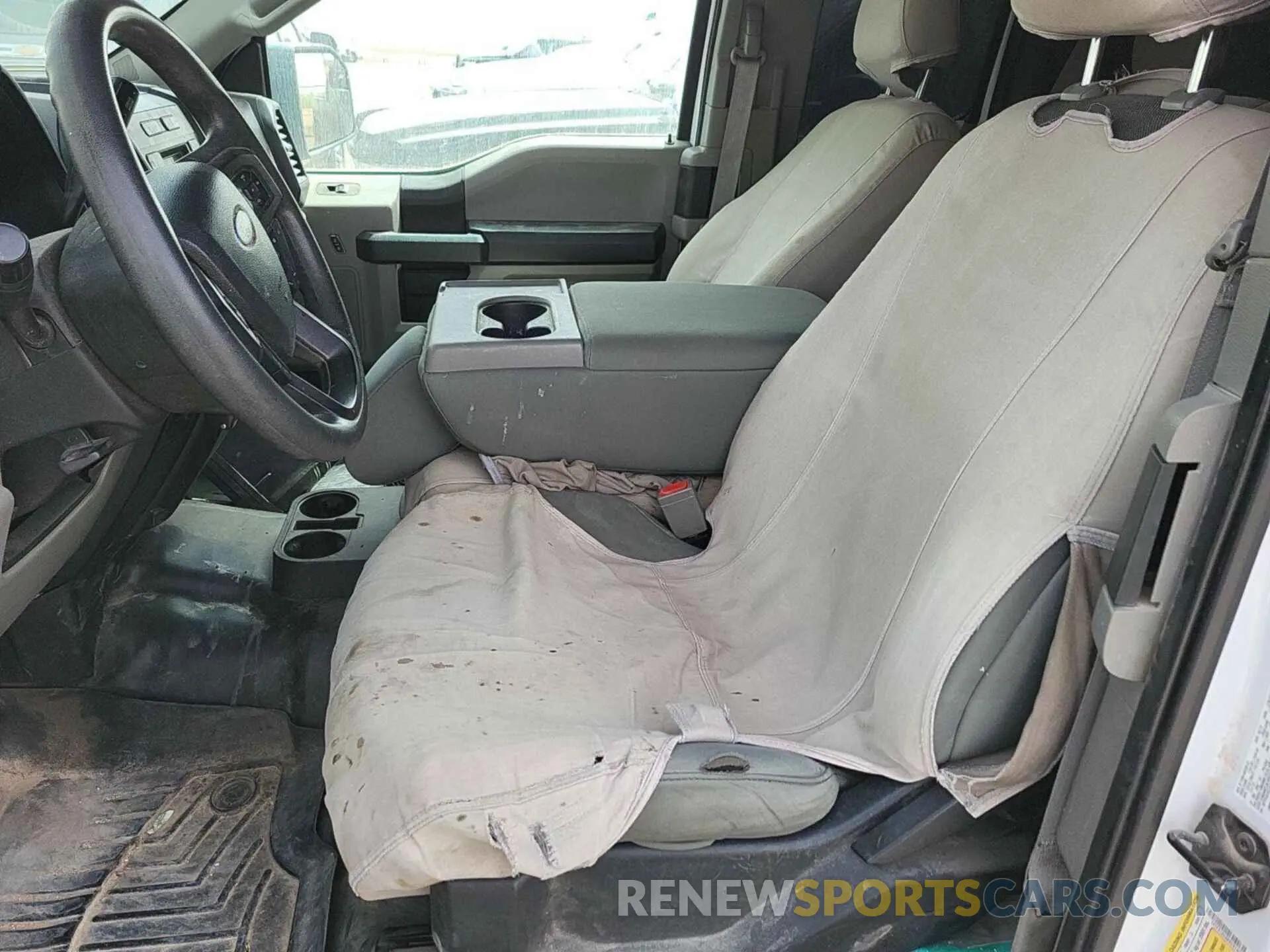 6 Photograph of a damaged car 1FTFX1E59KKC91606 FORD F150 2019