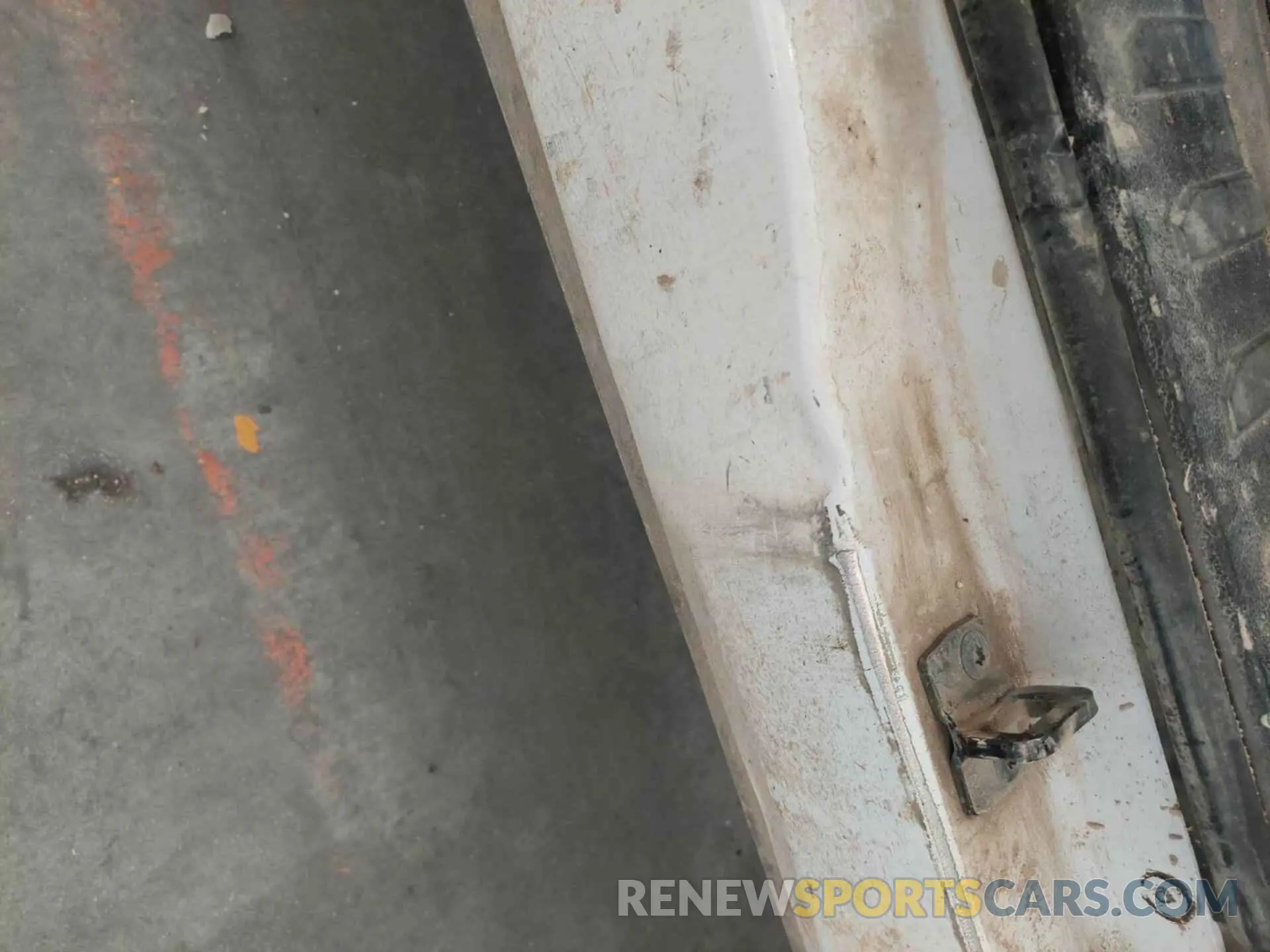 18 Photograph of a damaged car 1FTFX1E5XKKE52562 FORD F150 2019