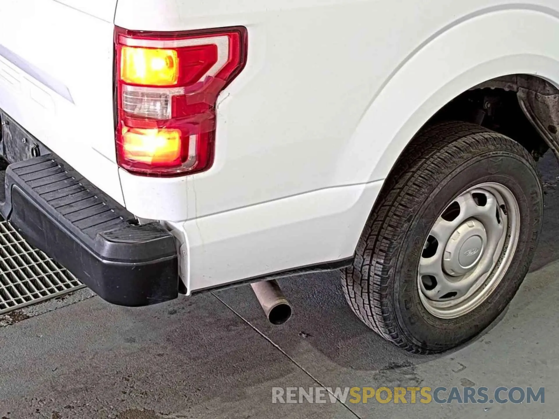18 Photograph of a damaged car 1FTMF1CB3KKC98828 FORD F150 2019
