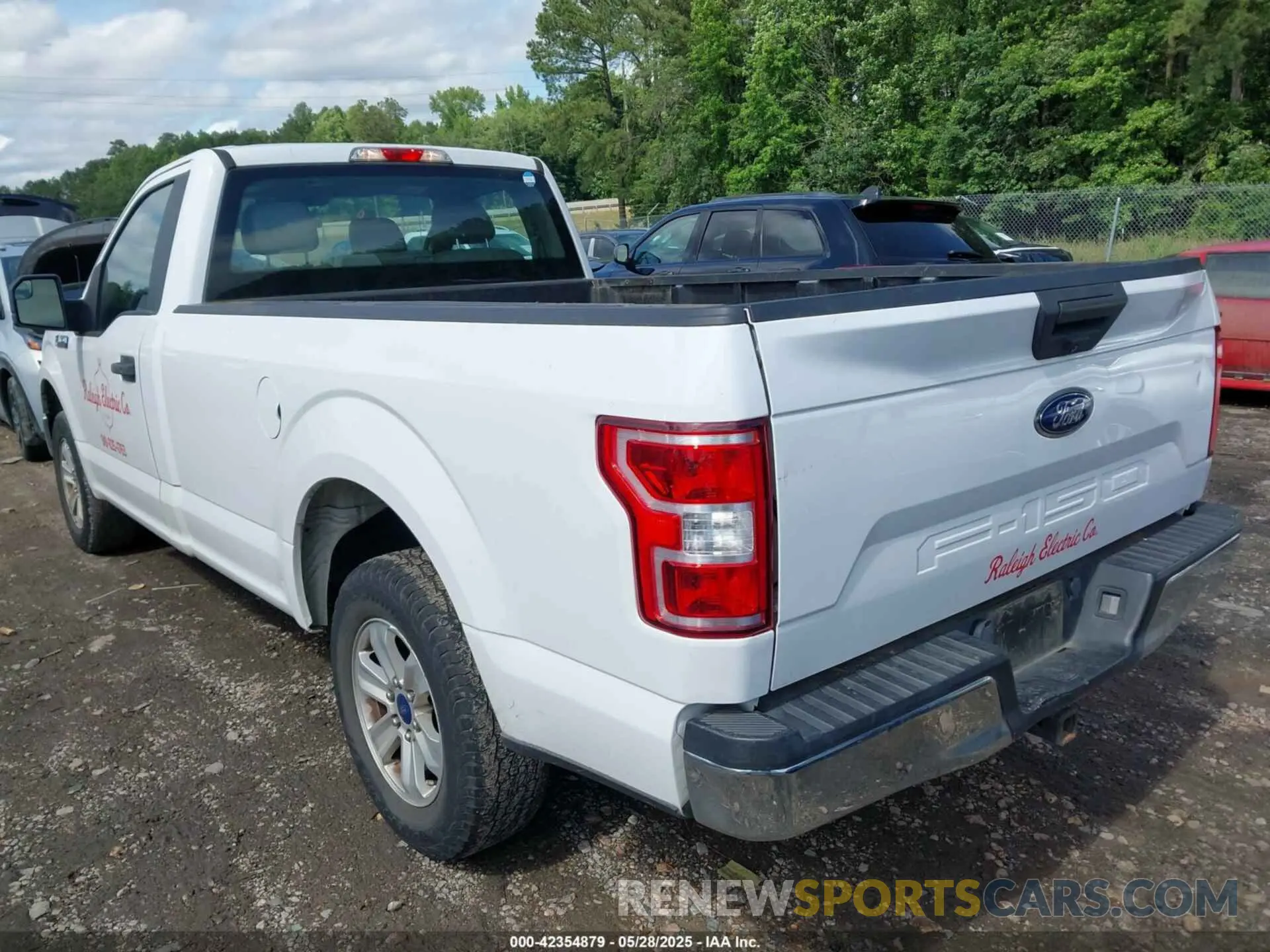3 Photograph of a damaged car 1FTMF1CB5KKD32509 FORD F150 2019