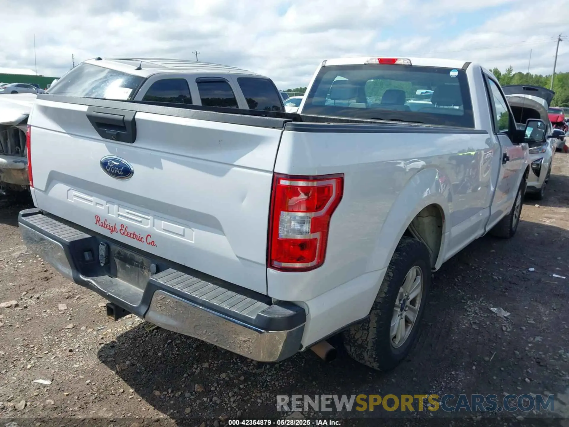4 Photograph of a damaged car 1FTMF1CB5KKD32509 FORD F150 2019