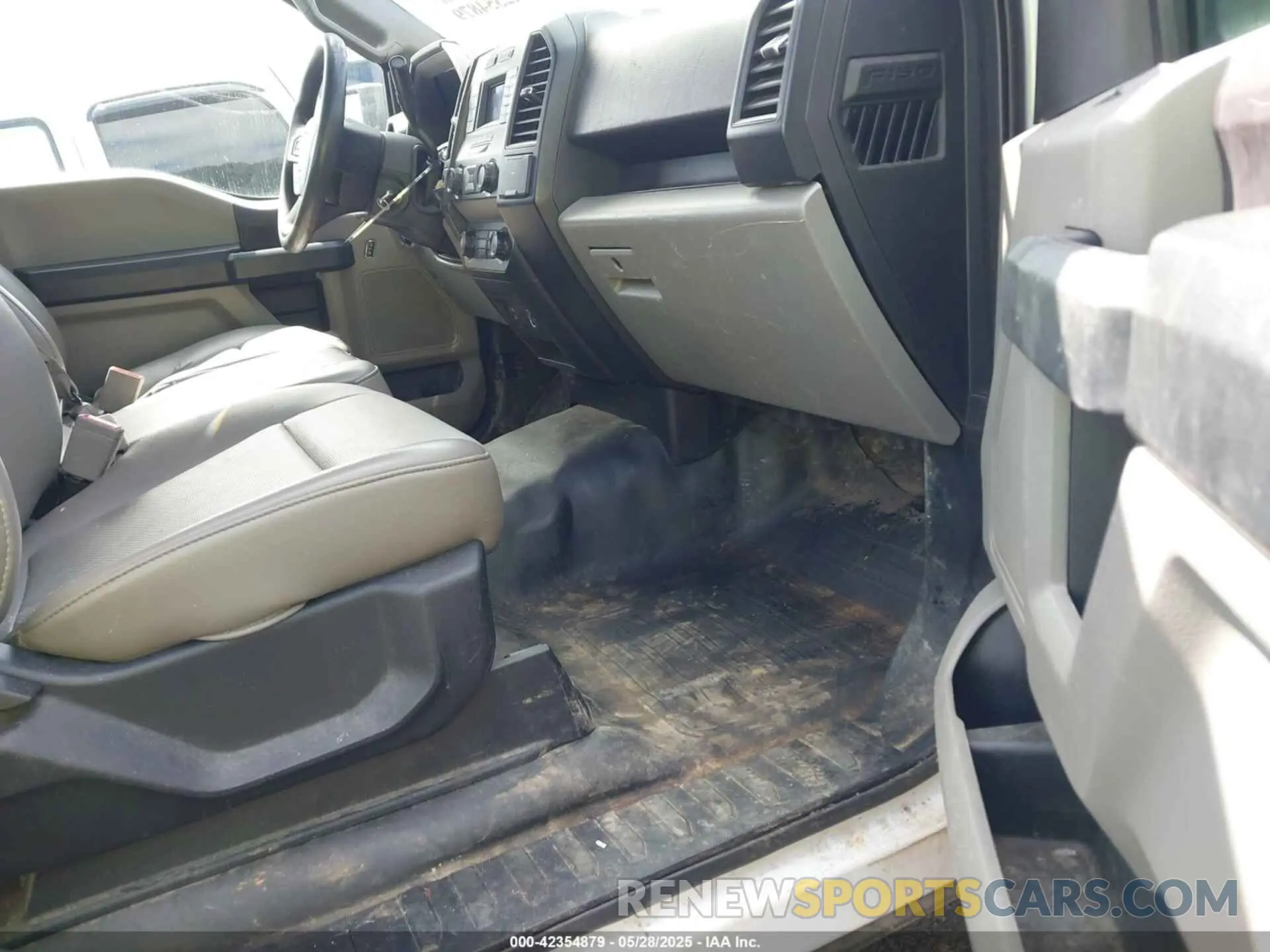 5 Photograph of a damaged car 1FTMF1CB5KKD32509 FORD F150 2019