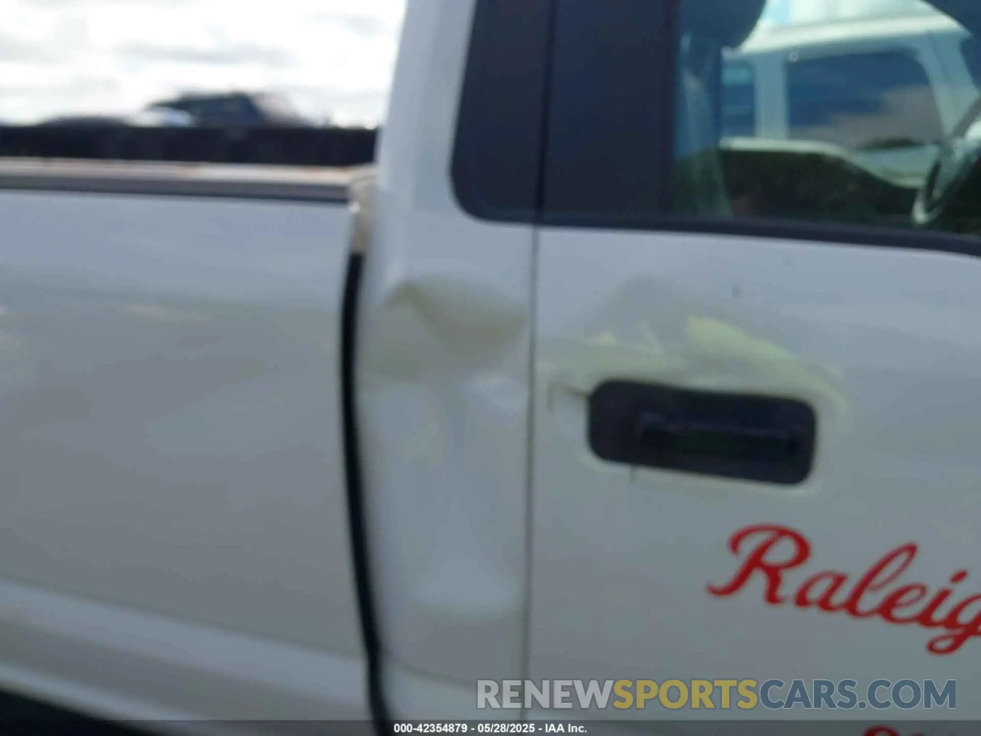 6 Photograph of a damaged car 1FTMF1CB5KKD32509 FORD F150 2019