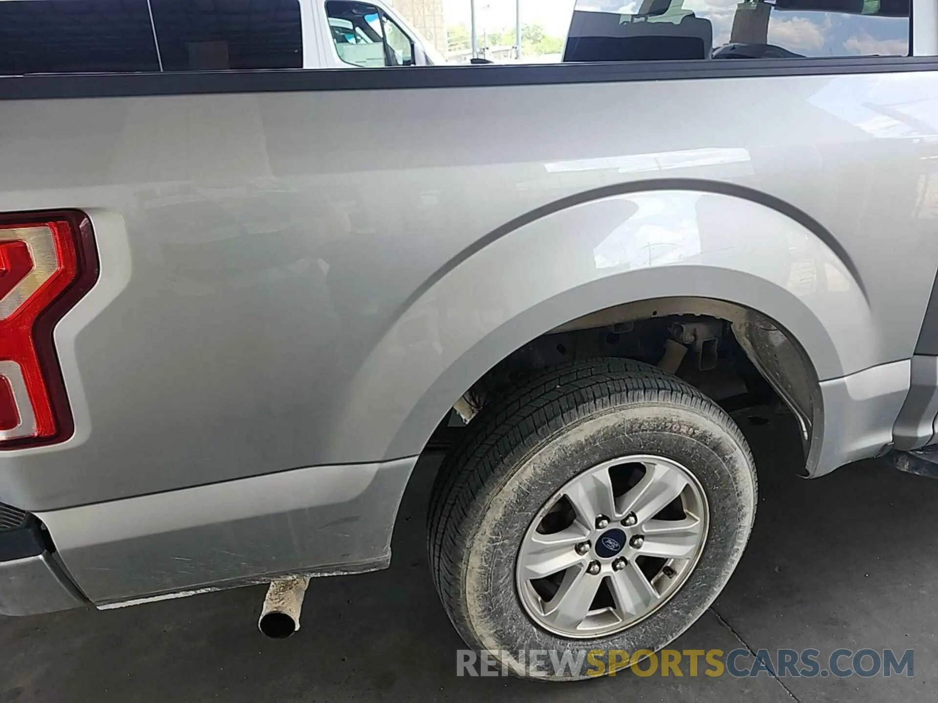 28 Photograph of a damaged car 1FTEW1CB6LKD19936 FORD F150 2020