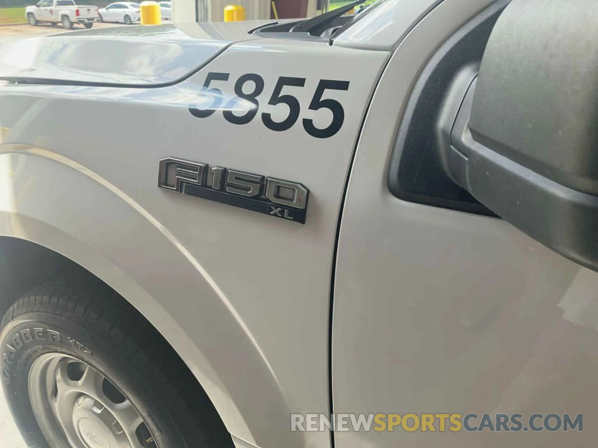 28 Photograph of a damaged car 1FTEX1C54LFB35367 FORD F150 2020